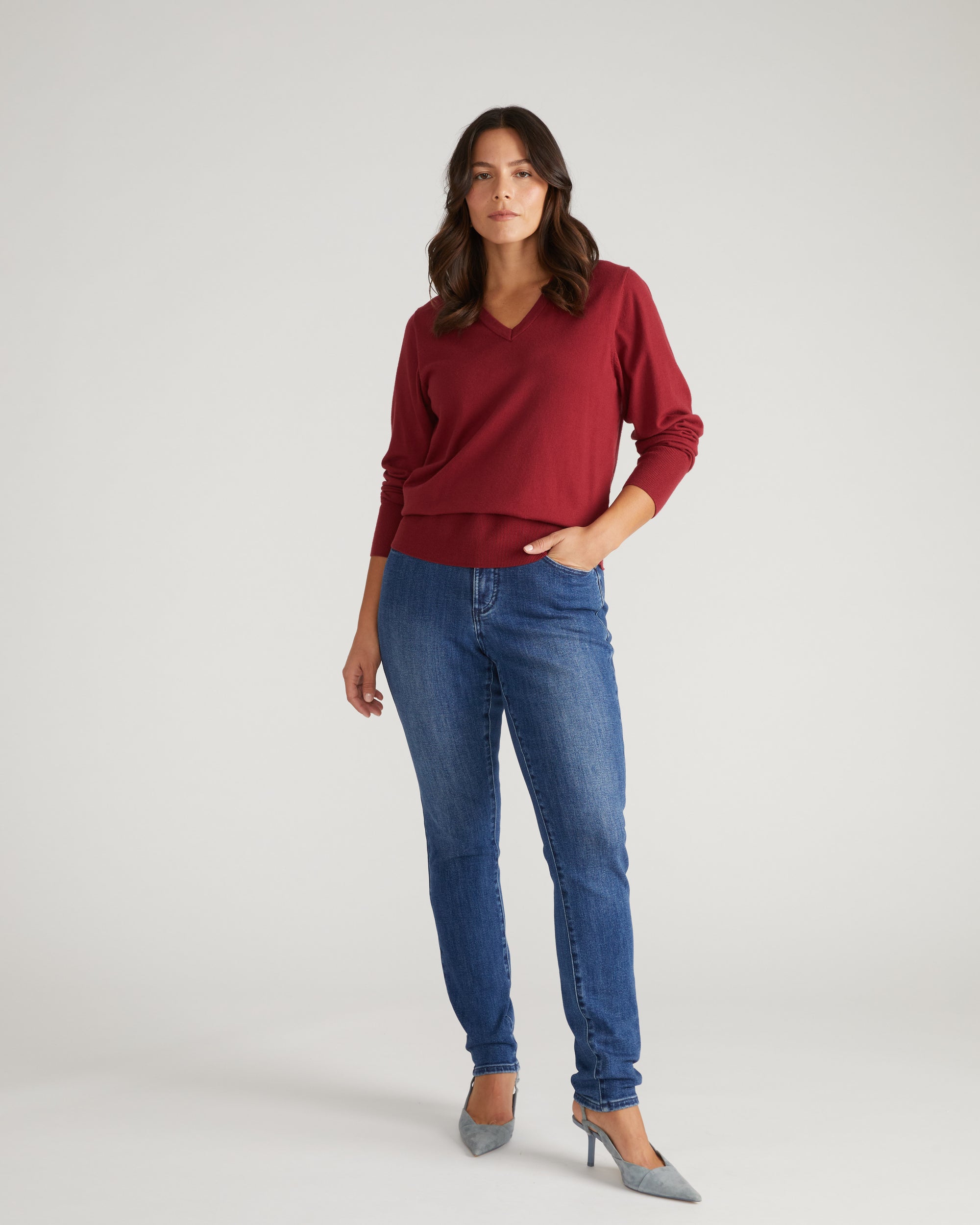 Savvy Fine Knit V Sweater - Garnet