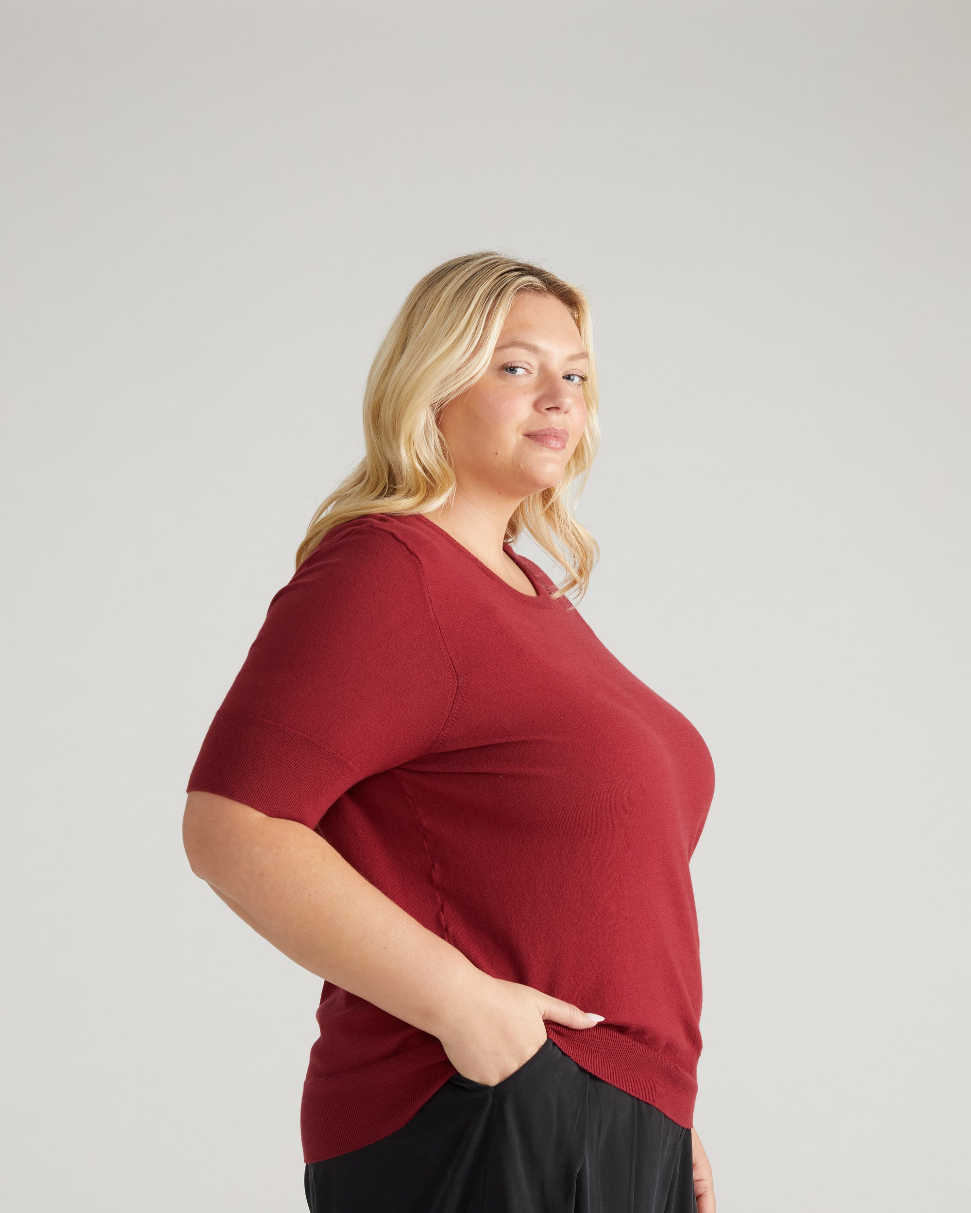 Savvy Fine Knit Sweater Top - Garnet