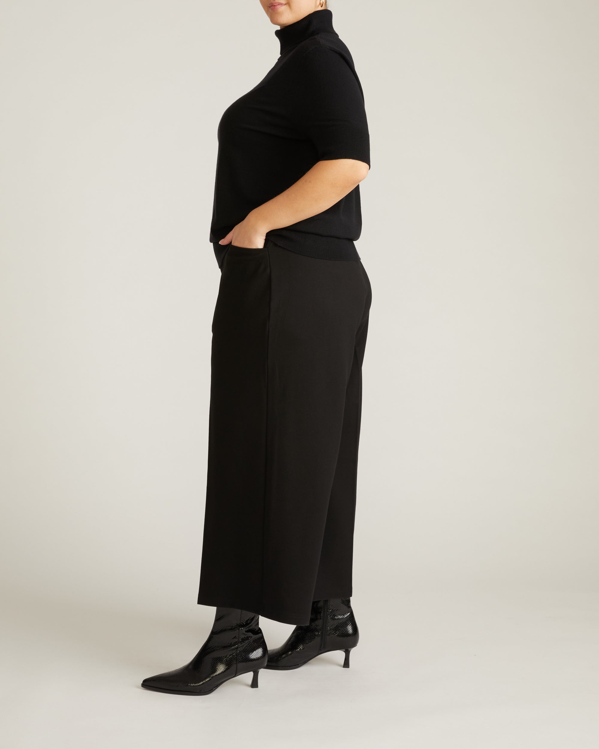 Savvy Fine Knit Turtleneck Sweater Top - Black | Plus Size & Straight Size Women's Fashion | Universal Standard