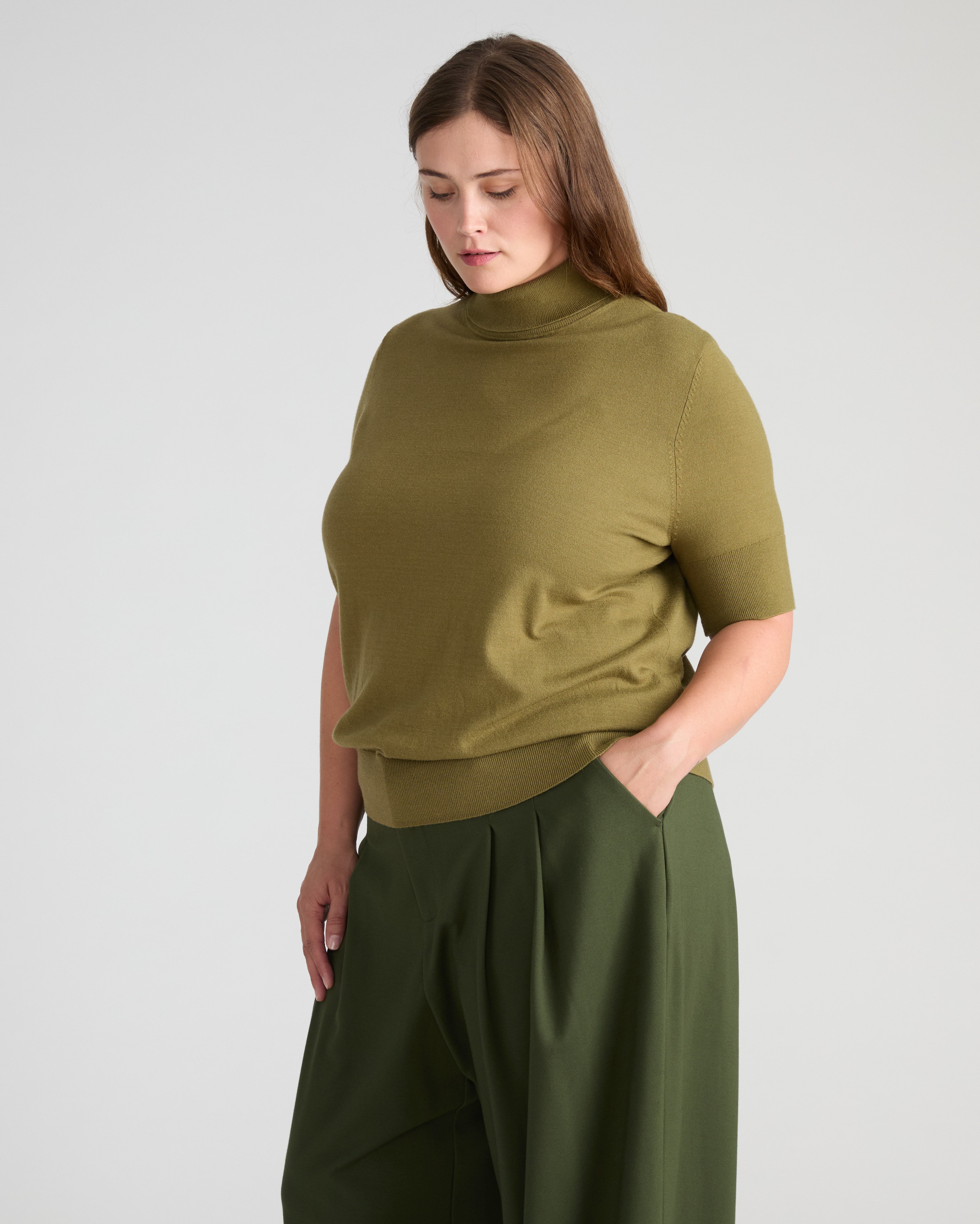 Savvy Fine Knit Turtleneck Sweater Top - Capulet Olive – Universal