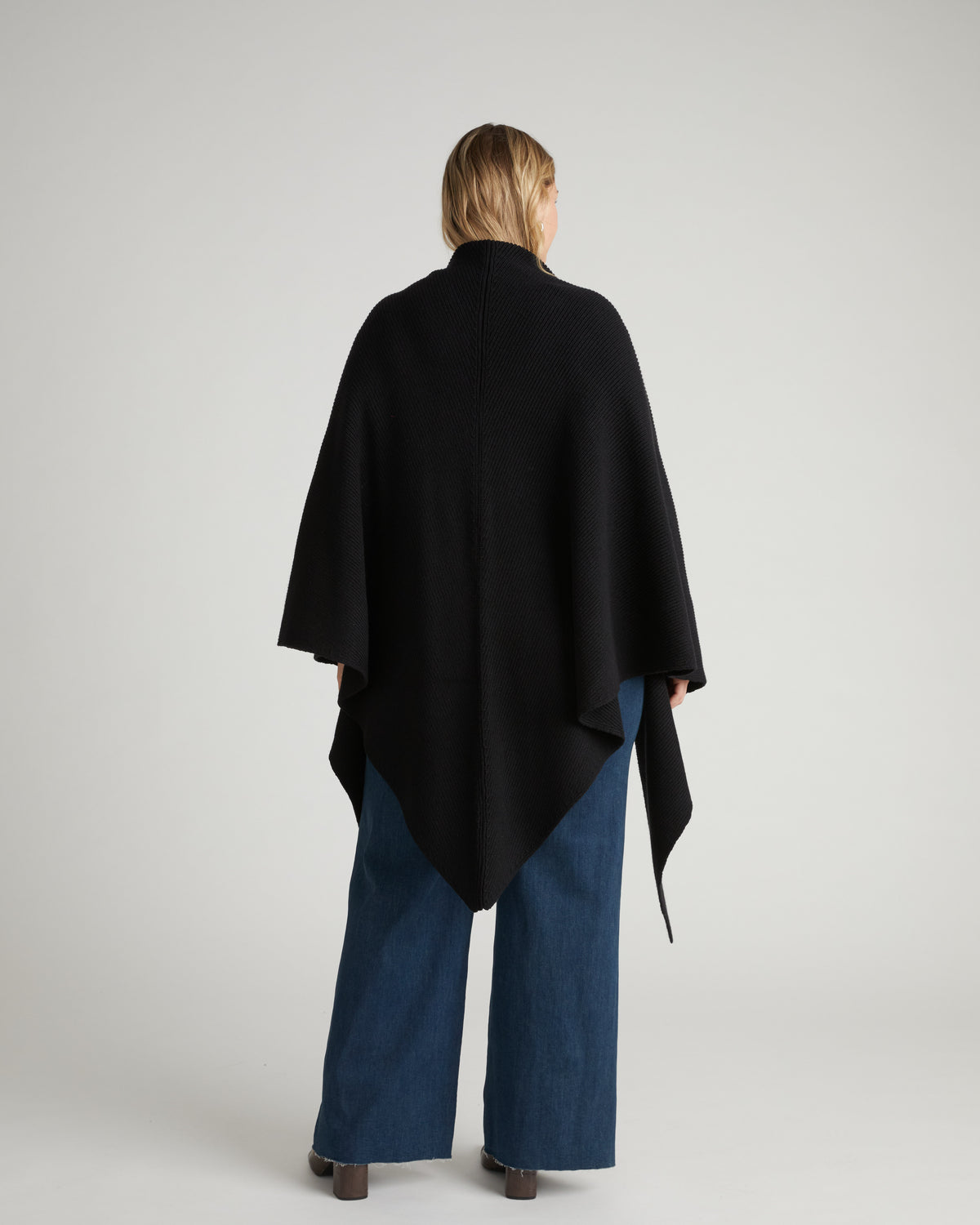 Better-Than-Wool Knitted Wrap - Black | Plus Size & Straight Size Women's Fashion | Universal Standard