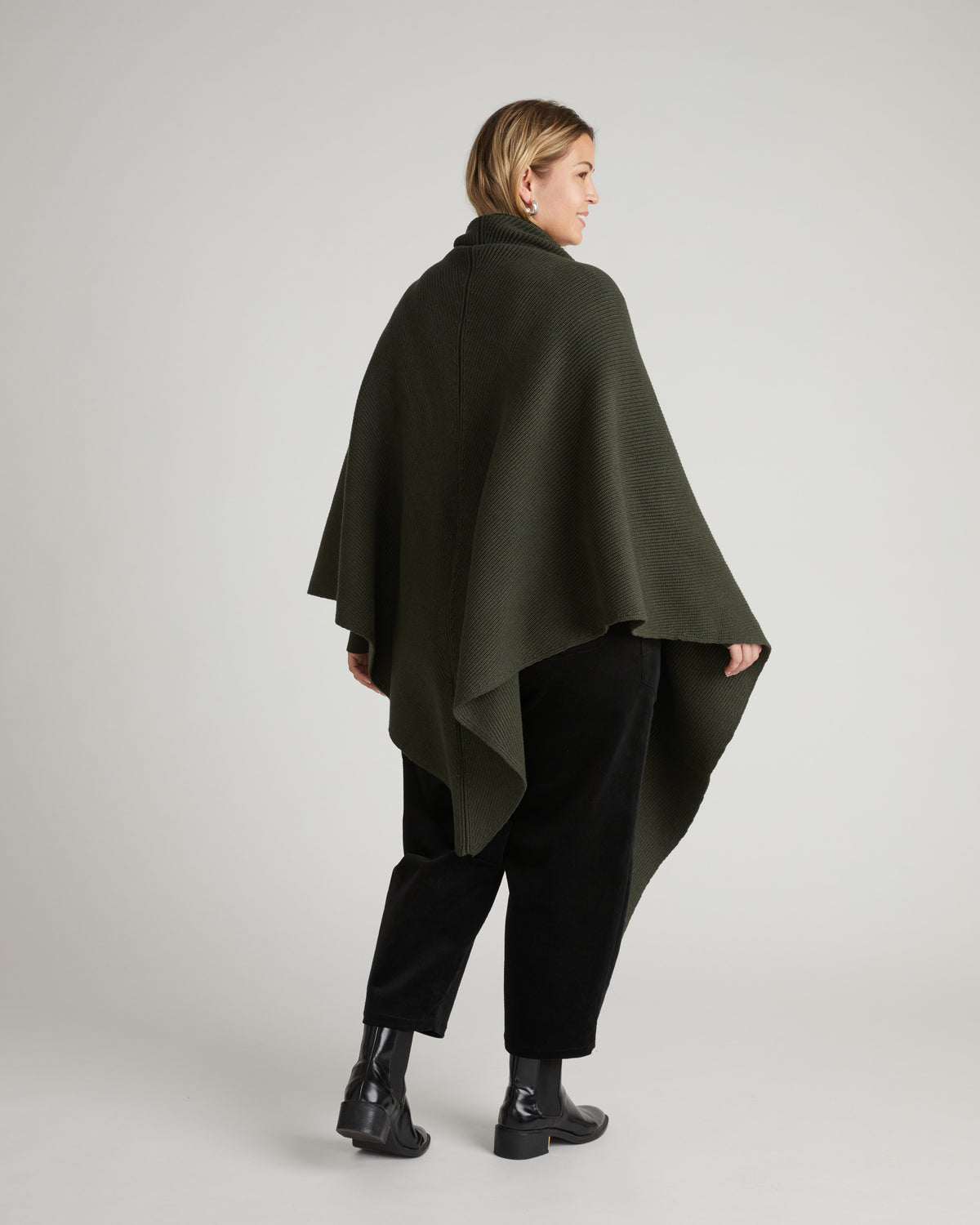 Better-Than-Wool Knitted Wrap - Deep Hiking Green | Plus Size & Straight Size Women's Fashion | Universal Standard