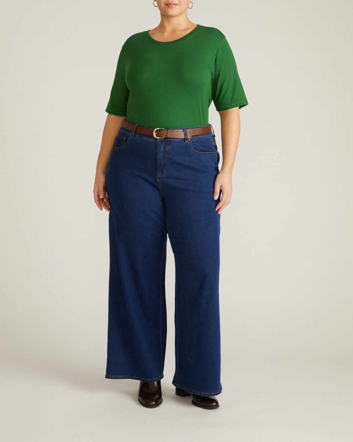 Maia Stovepipe Sleeve Tee - Green Park | Plus Size & Straight Size Women's Fashion | Universal Standard