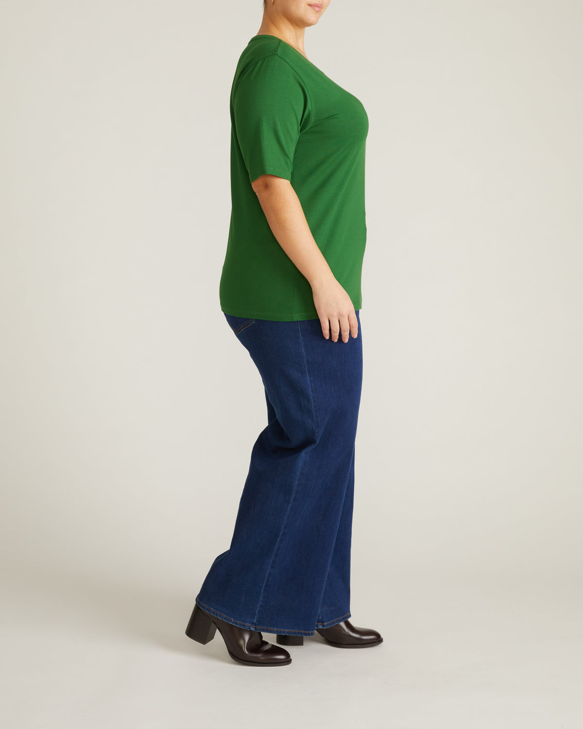 Maia Stovepipe Sleeve Tee - Green Park | Plus Size & Straight Size Women's Fashion | Universal Standard