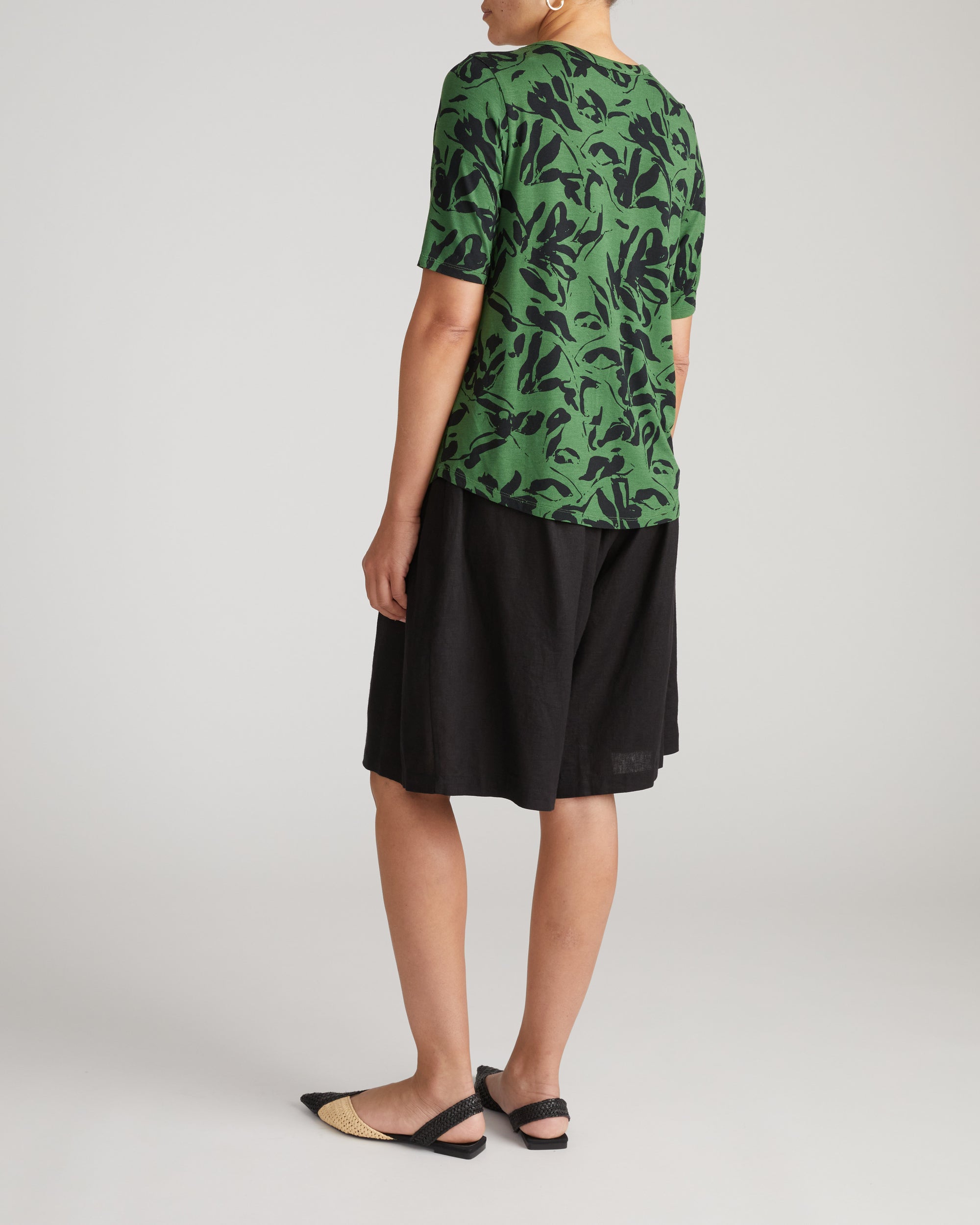 Lily Liquid Jersey V-Neck Stovepipe Tee - Green Sgrafitto Print | Plus Size & Straight Size Women's Fashion | Universal Standard