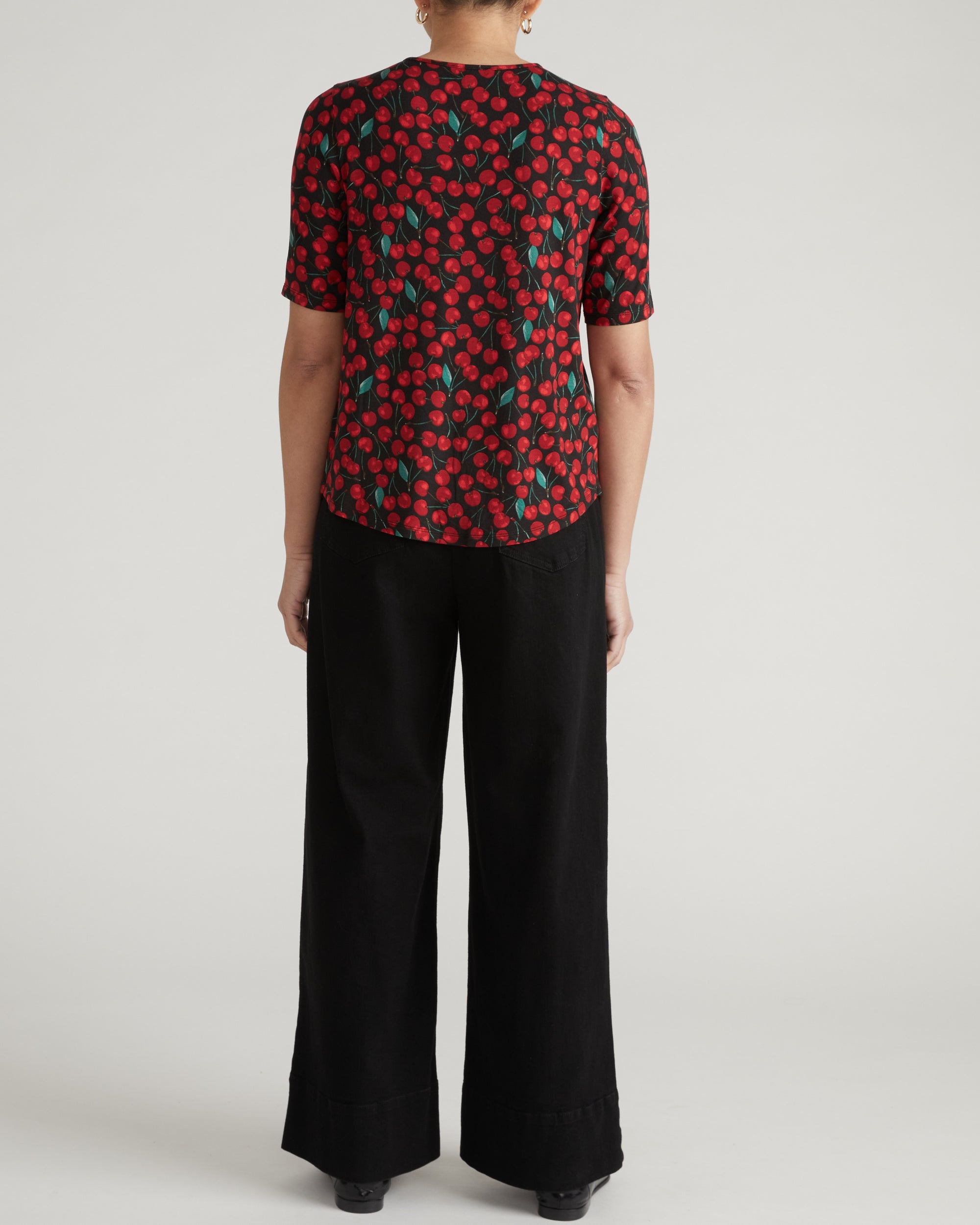 Lily Liquid Jersey Crew Neck Stovepipe Tee - Very Cherry Print | Plus Size & Straight Size Women's Fashion | Universal Standard