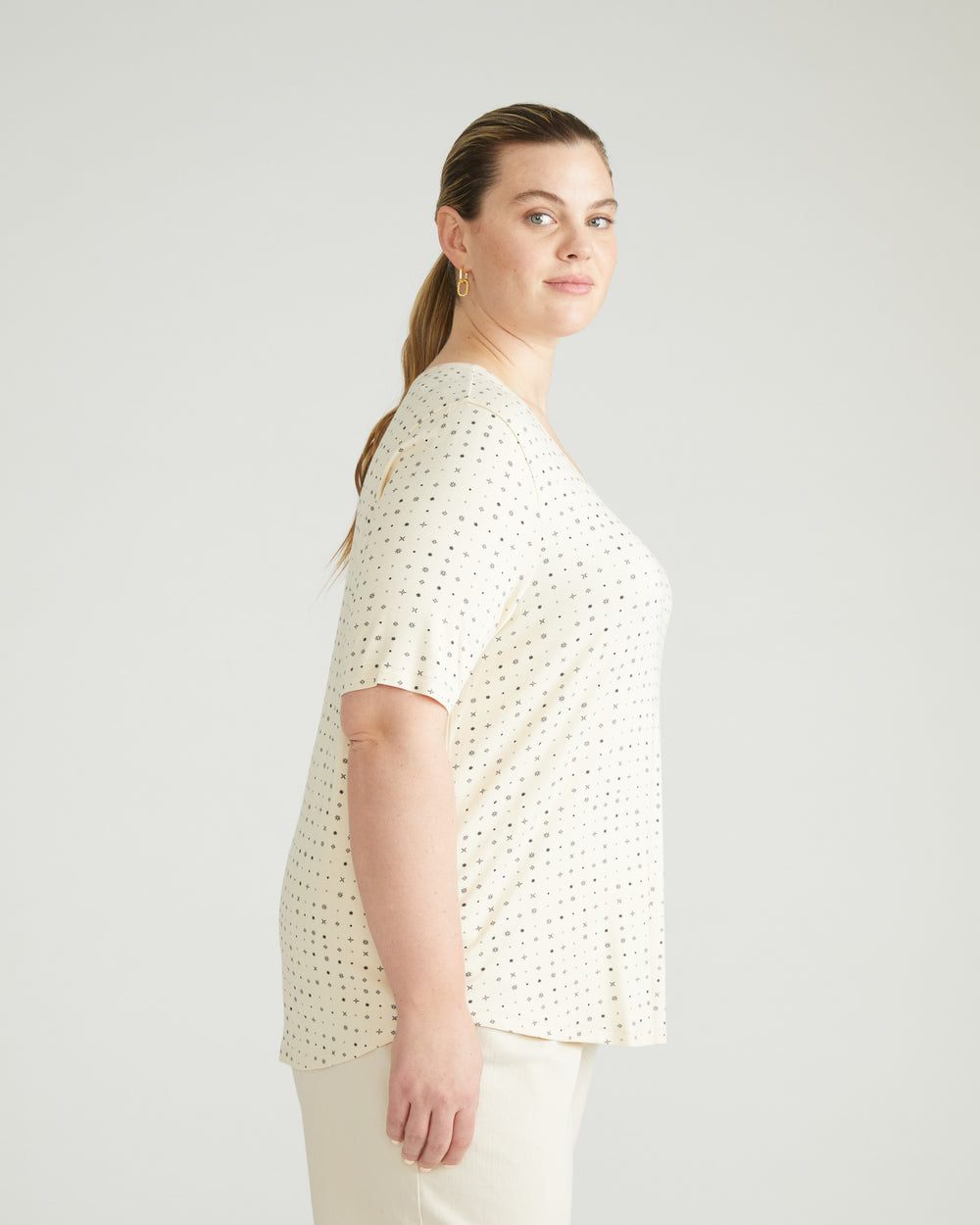 Lily Liquid Jersey V-Neck Stovepipe Tee - Galactic Print in Ecru