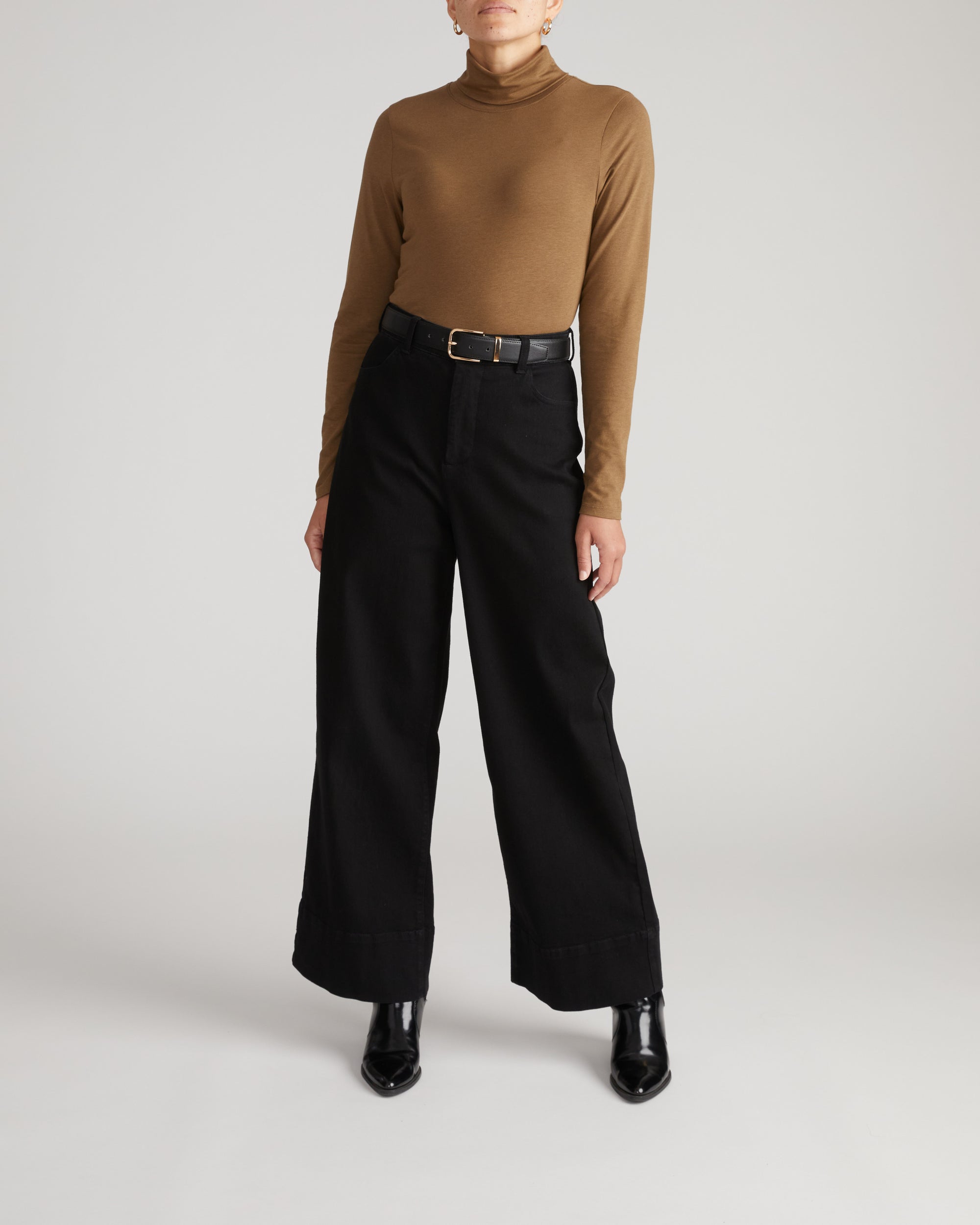 Close Fit Turtleneck - Sepia | Plus Size & Straight Size Women's Fashion | Universal Standard