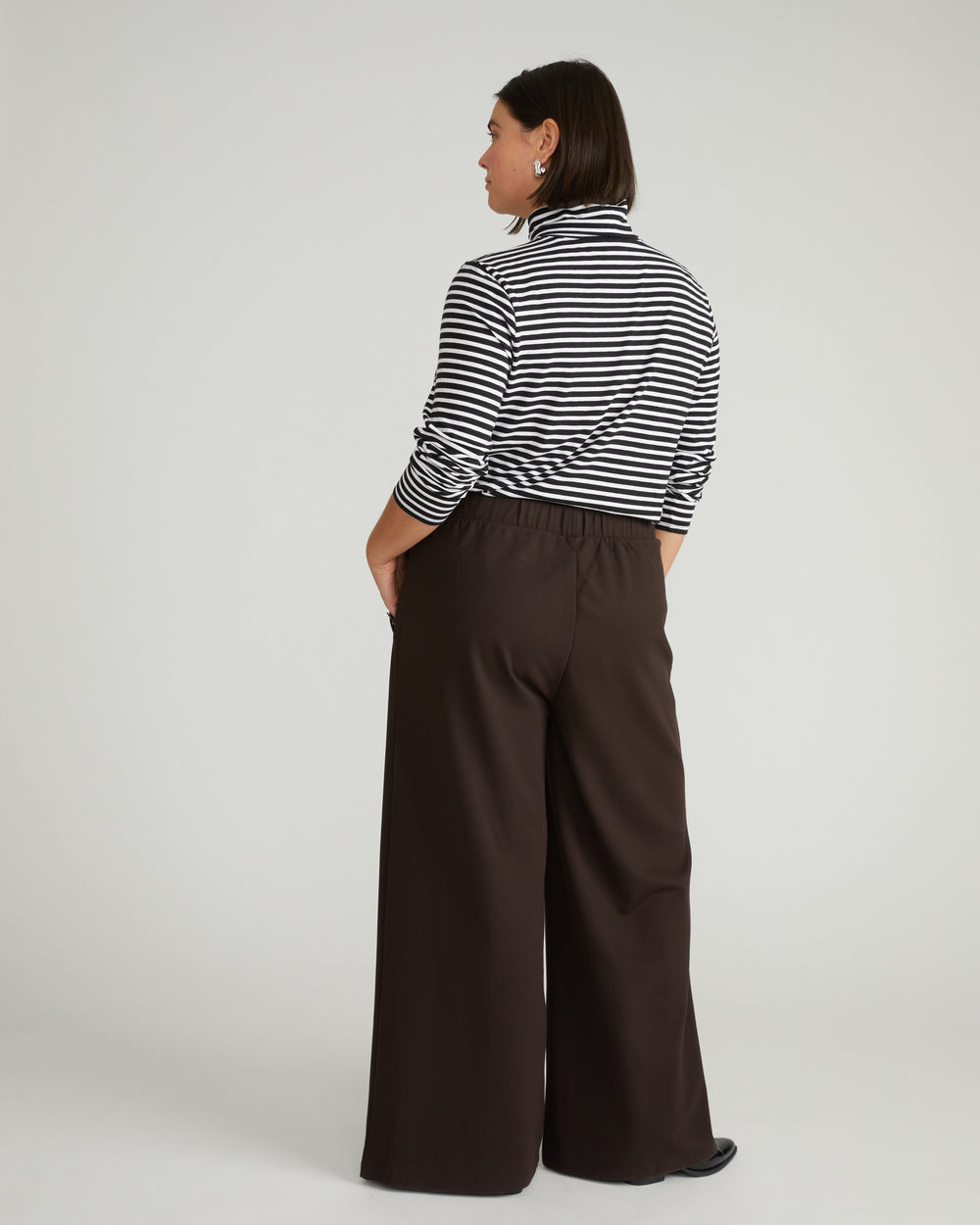 Close Fit Turtleneck - Black/White Stripe