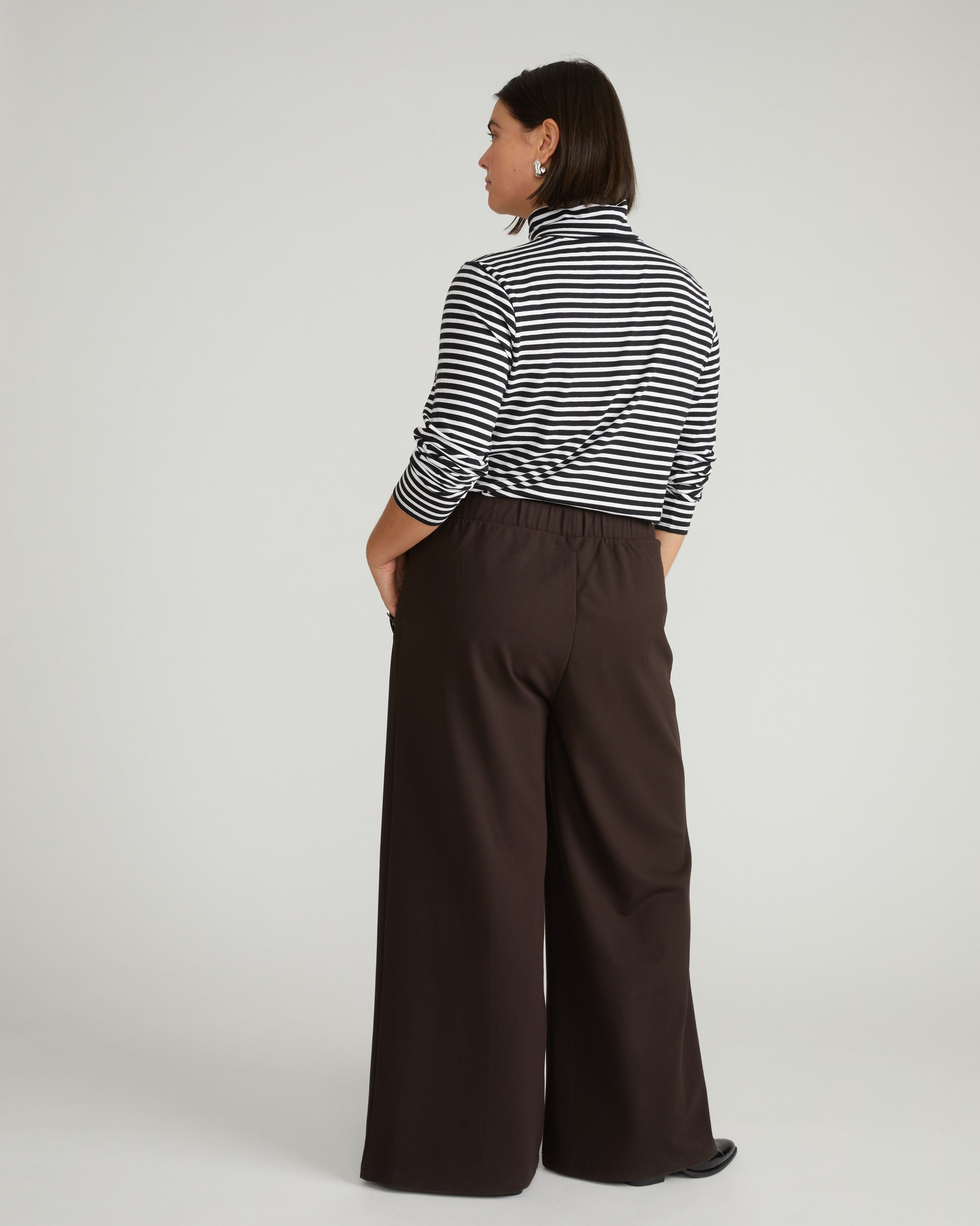 Close Fit Turtleneck - Black/White Stripe