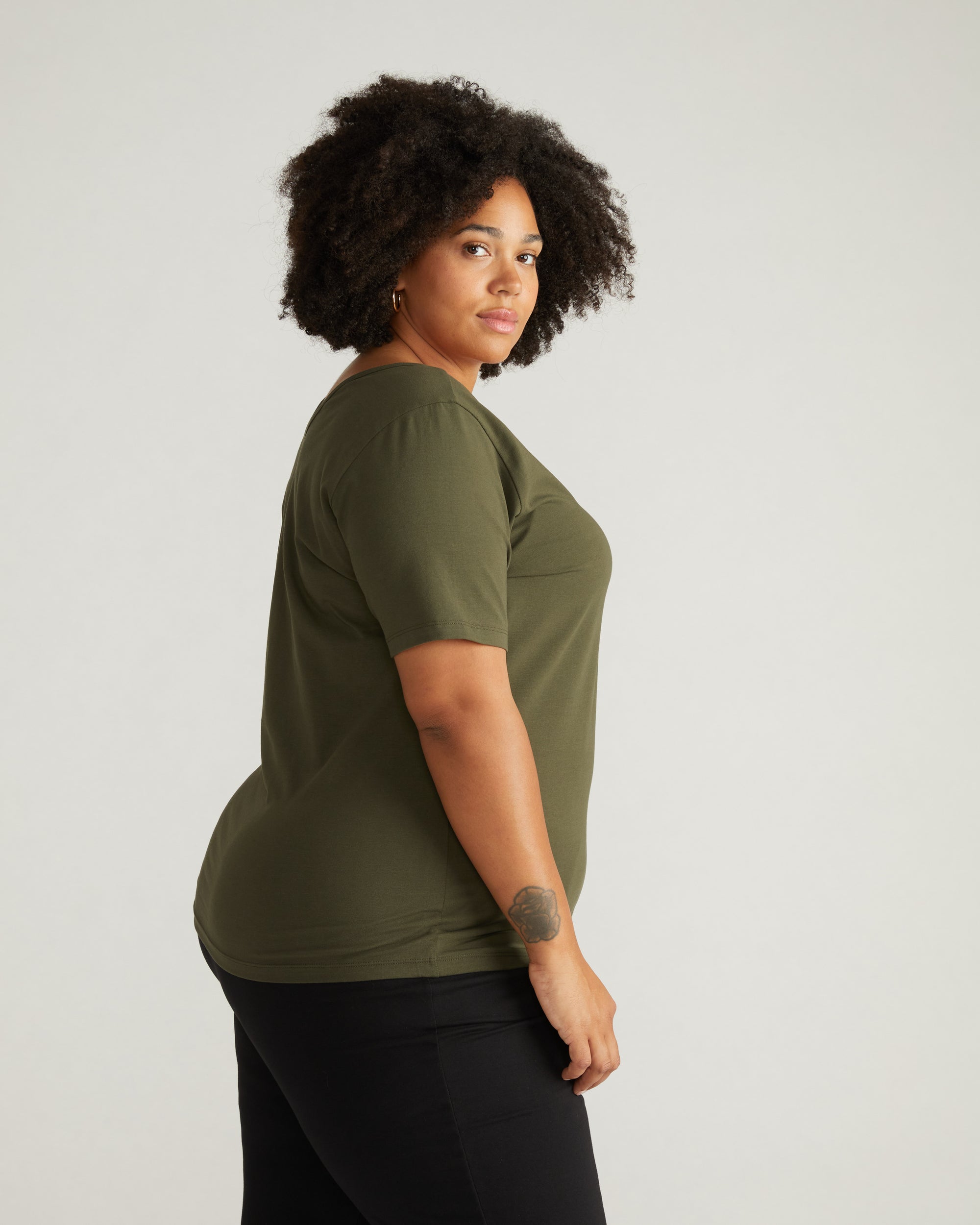 Double V Tee - Nori | Plus Size & Straight Size Women's Fashion | Universal Standard