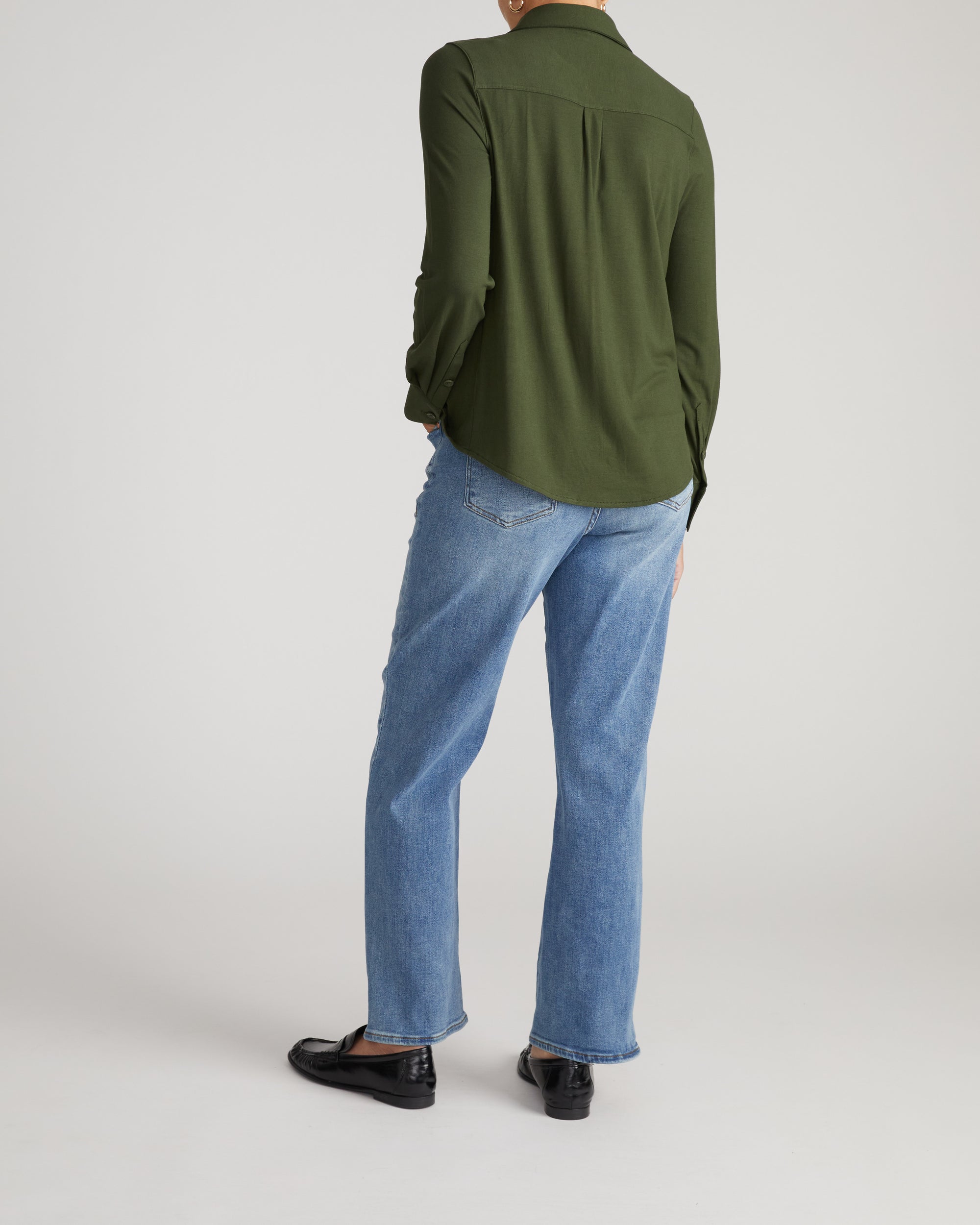 Elbe Liquid Jersey Shirt Classic Fit - Coratina Green | Plus Size & Straight Size Women's Fashion | Universal Standard