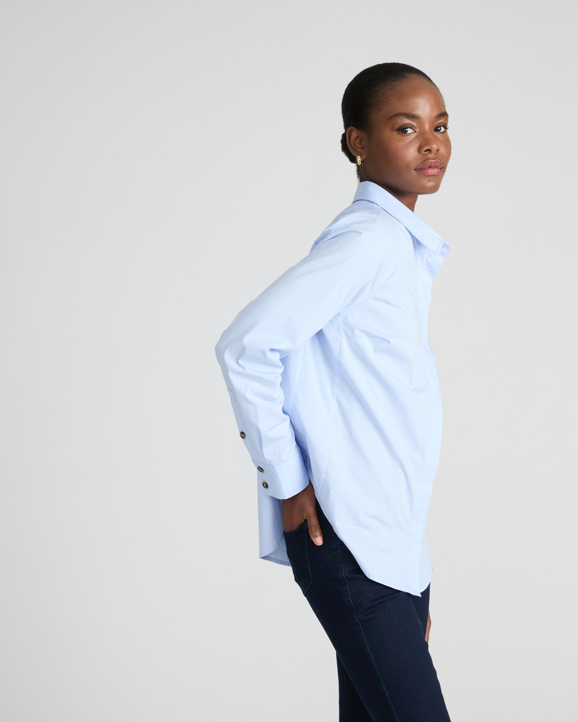 Elbe Stretch Poplin Shirt Classic Fit - Serene Blue | Plus Size & Straight Size Women's Fashion | Universal Standard