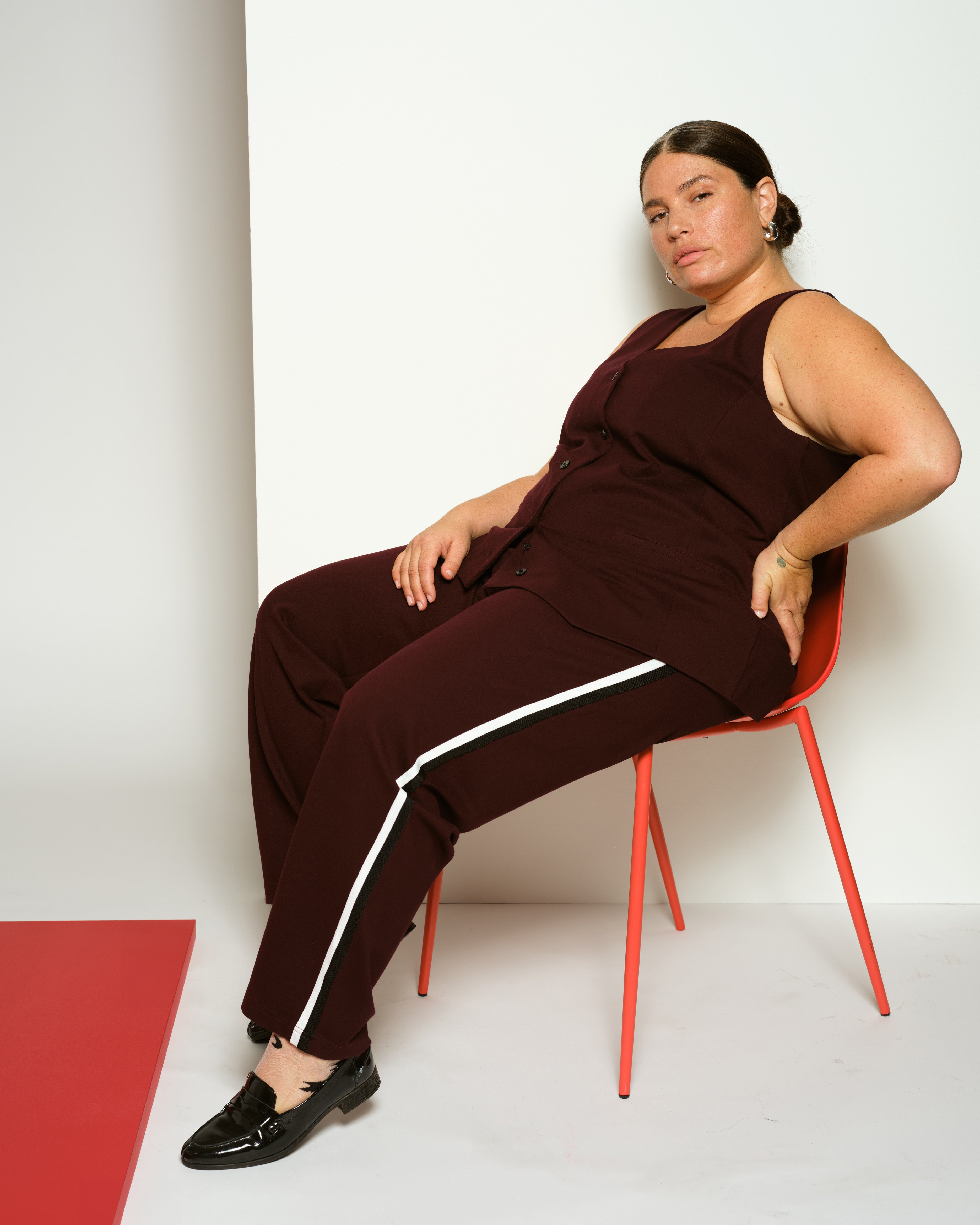 The Tailored Ponte Vest - Black Cherry – Universal Standard