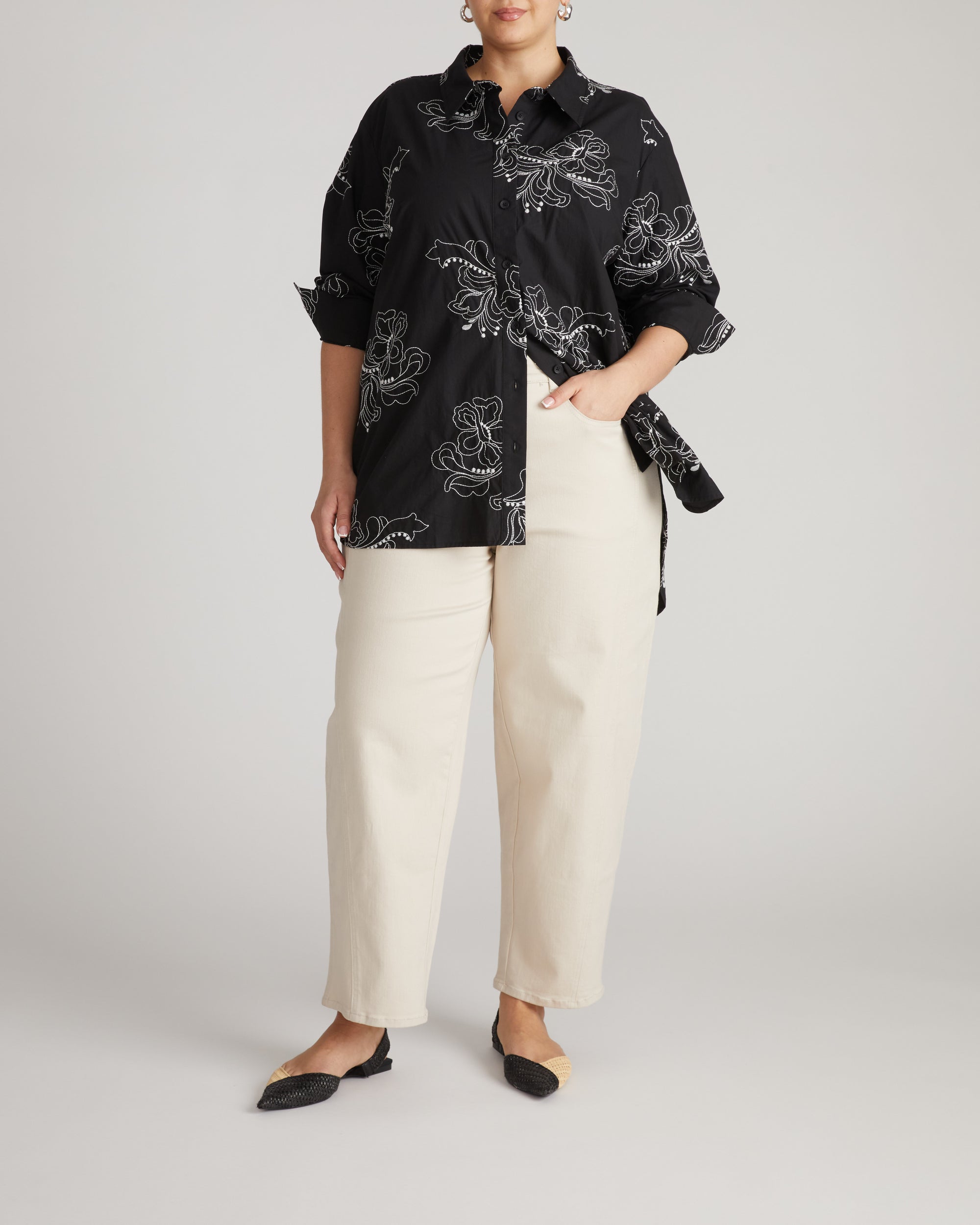 The Artist Oversized Poplin Shirt - Hibiscus Embroidery | Plus Size & Straight Size Women's Fashion | Universal Standard