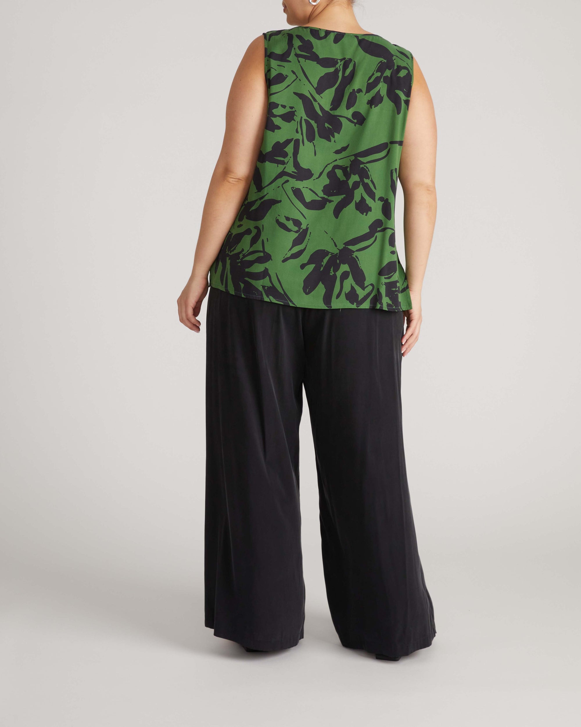 Cooling Stretch Cupro Tank - Florentine Print | Plus Size & Straight Size Women's Fashion | Universal Standard