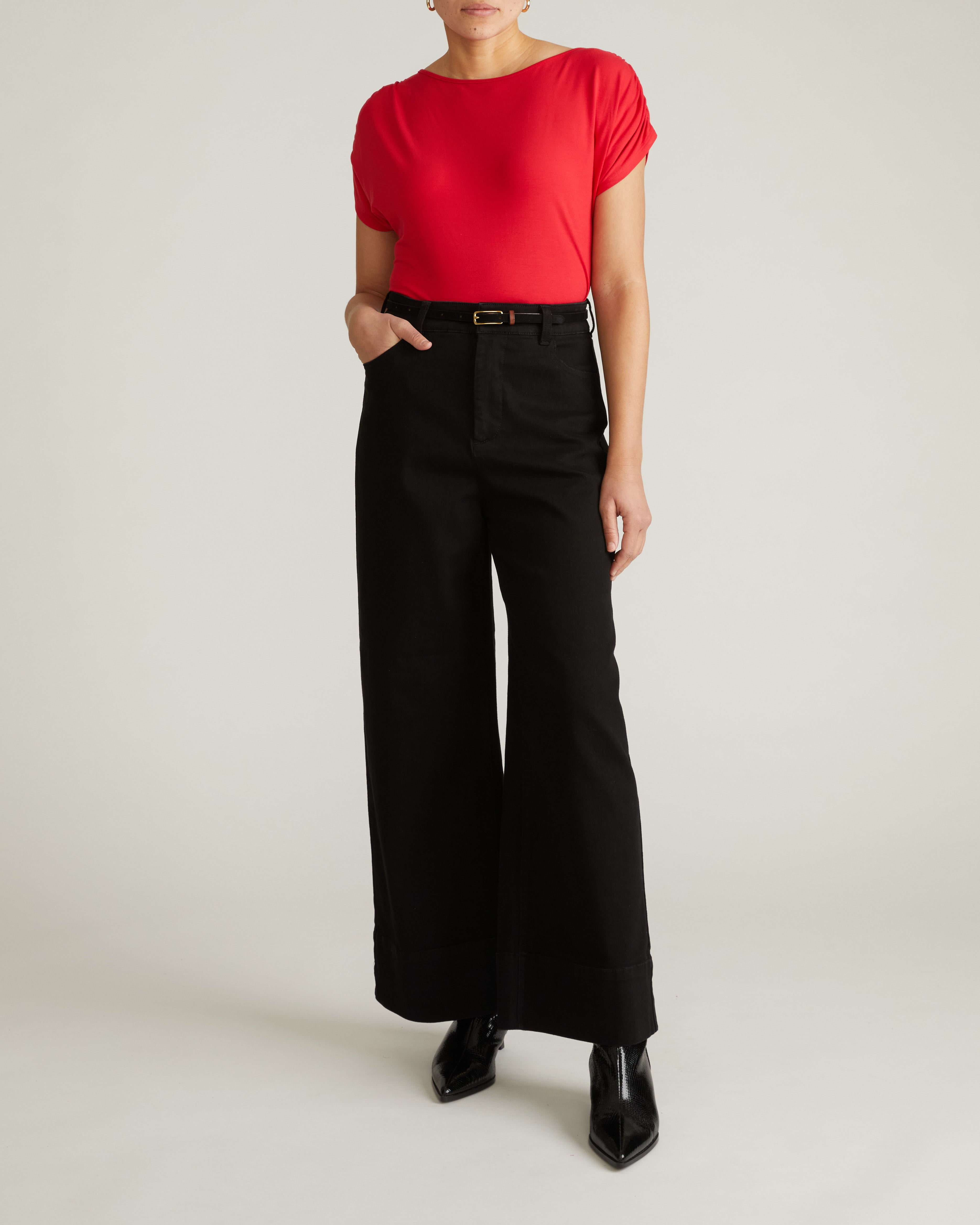 Helena Divine Jersey Gathered Tee - Lipstick – Universal Standard