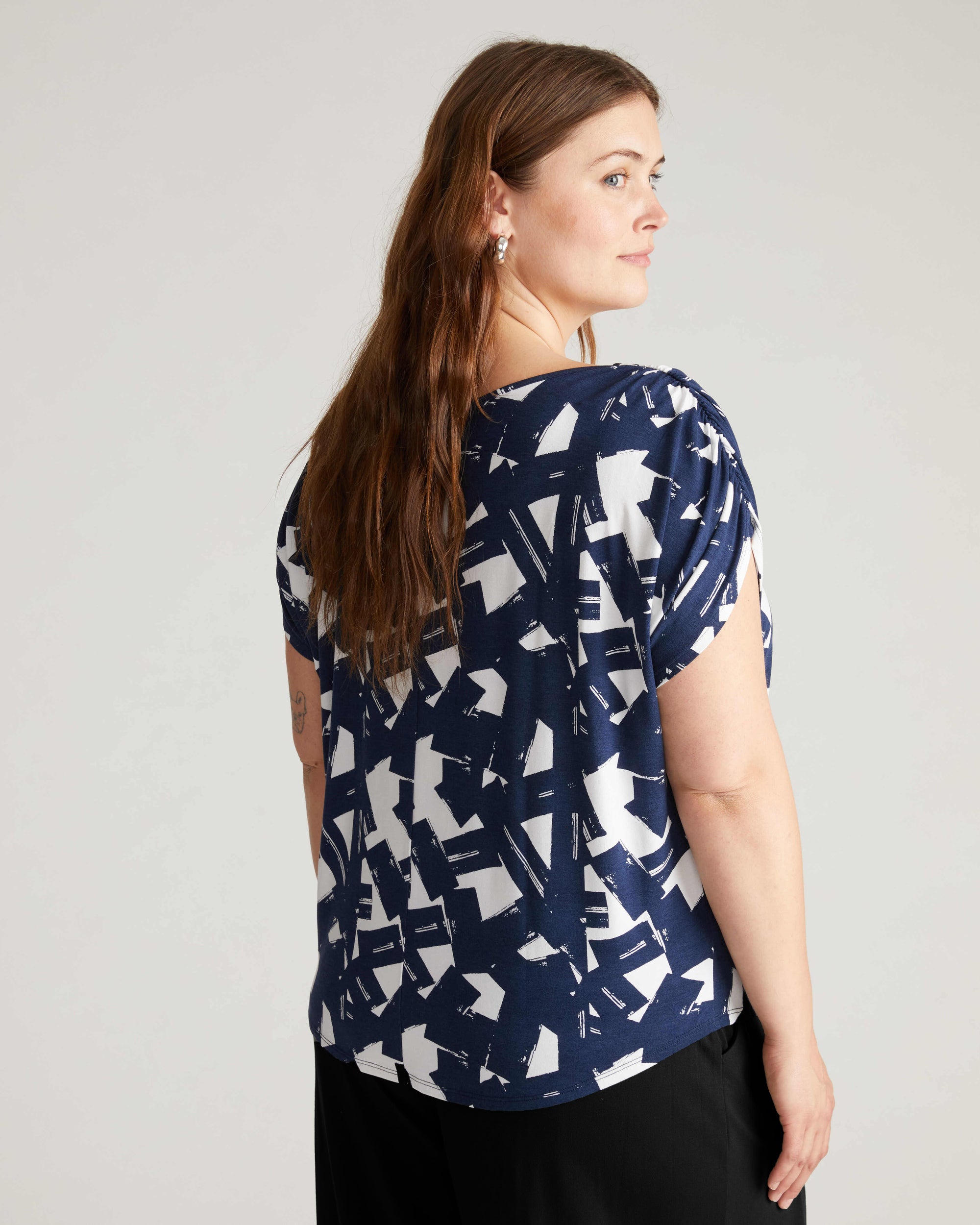 Helena Divine Jersey Gathered Tee - Navy Santiago Print | Plus Size & Straight Size Women's Fashion | Universal Standard