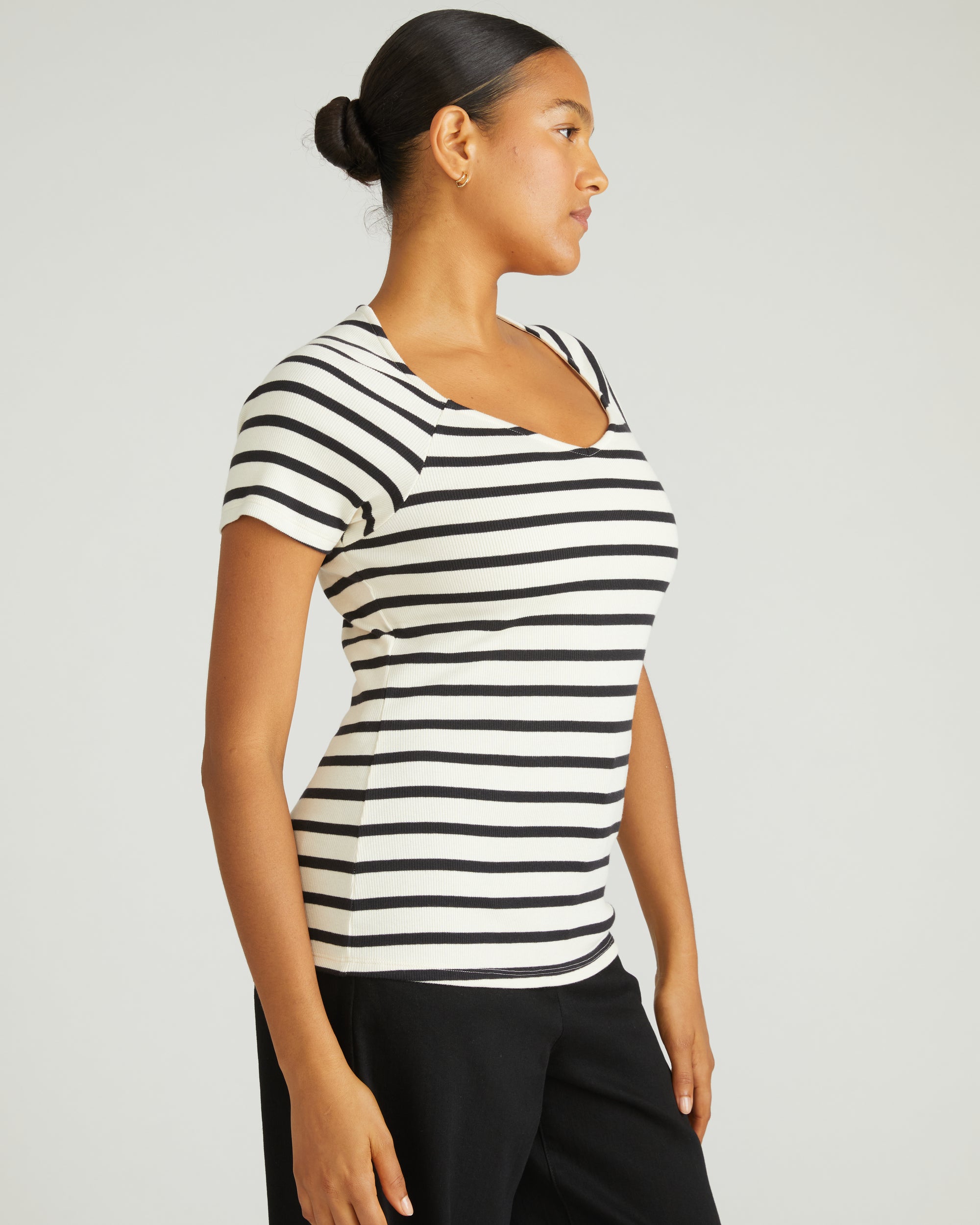 Woman wearing Carey Ribbed Sweetheart Tee - Ecru/Black Stripe from Universal Standard
