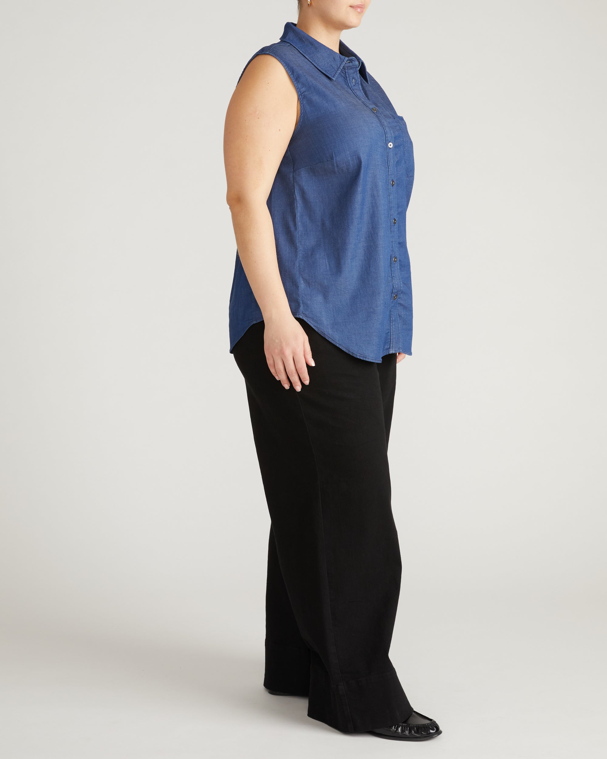 Perfect Tencel Chambray Sleeveless Shirt - Midnight Blue | Plus Size & Straight Size Women's Fashion | Universal Standard