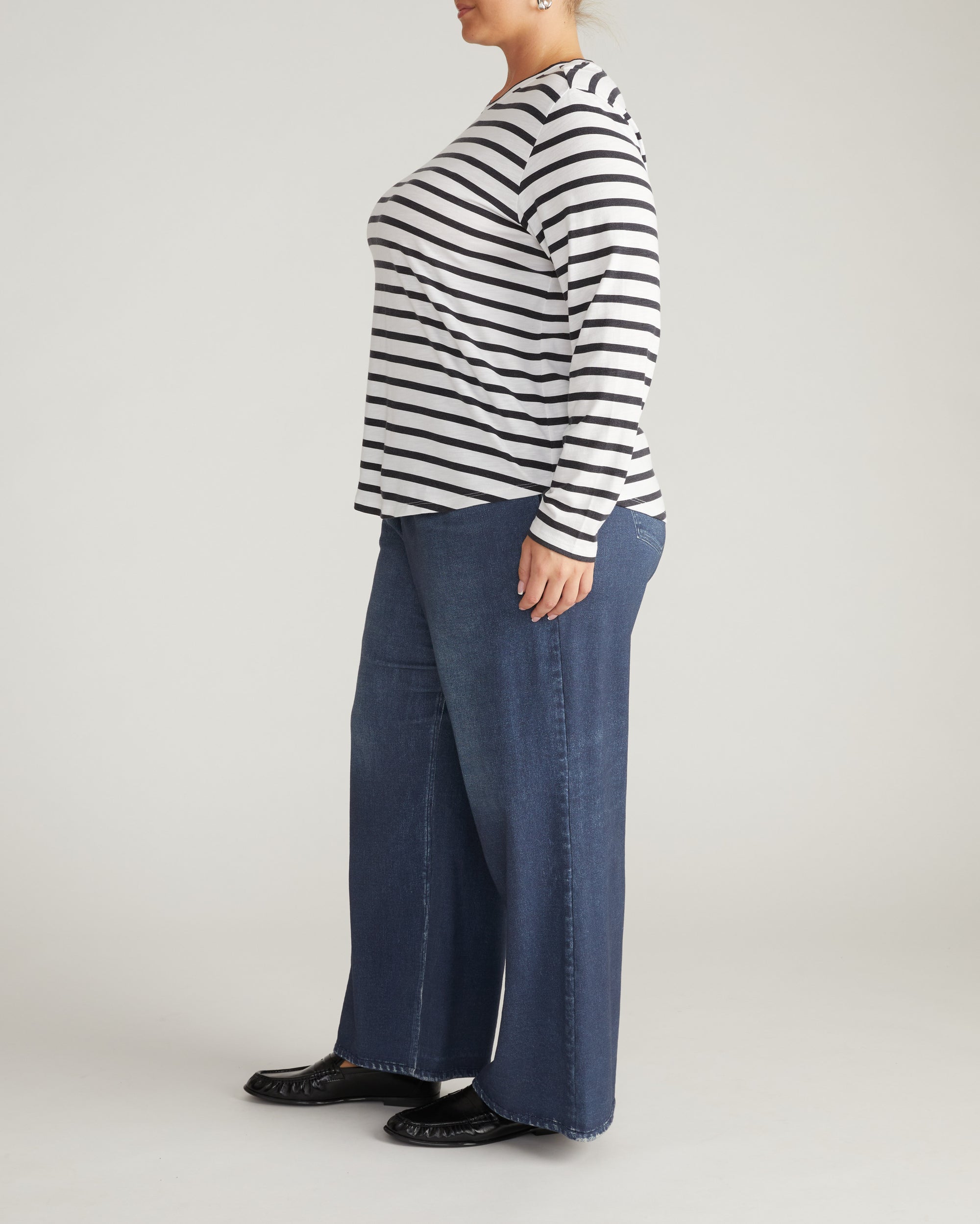 Light-As-Air Long Sleeve Crew Neck Tee - Zen Stripe | Plus Size & Straight Size Women's Fashion | Universal Standard