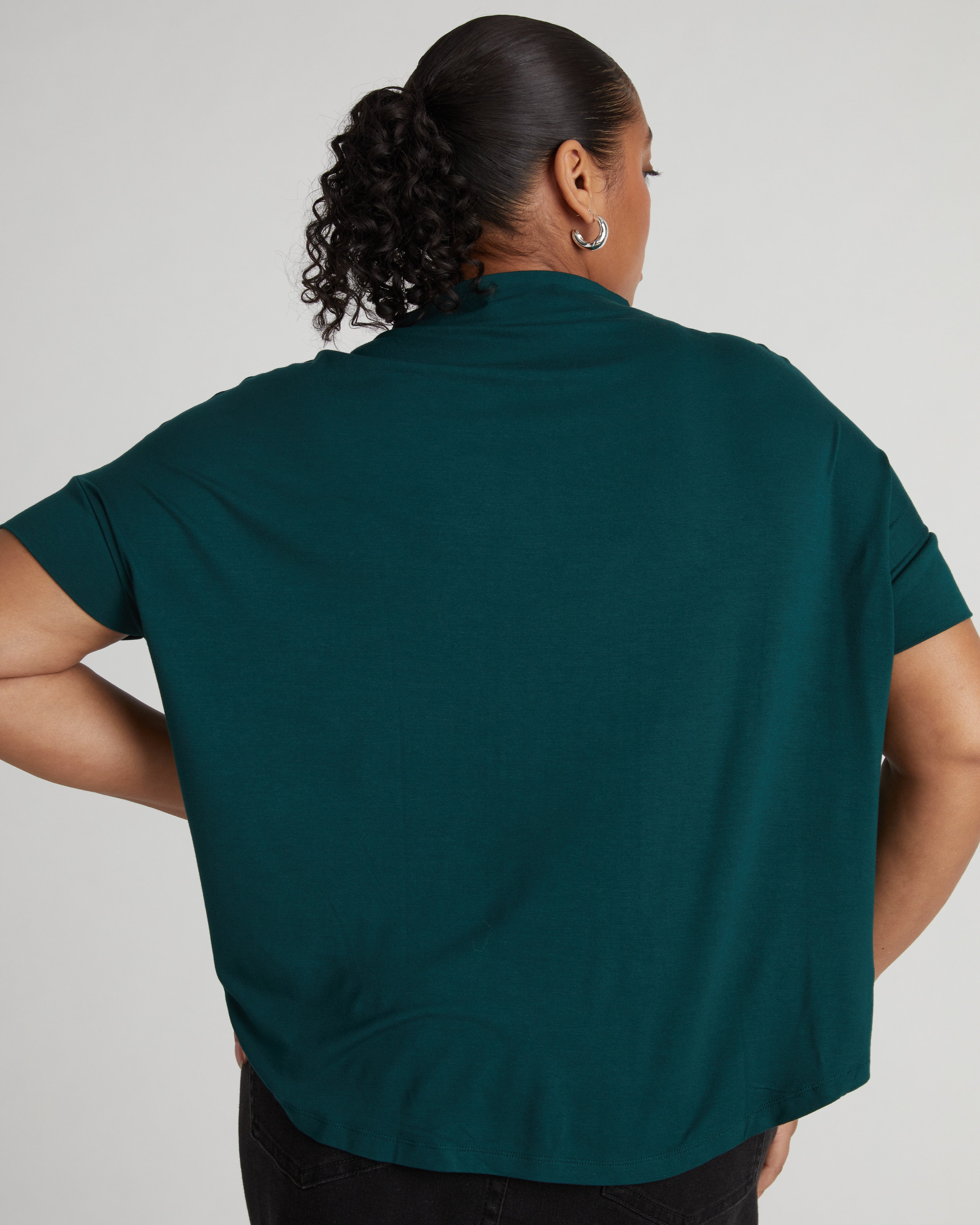 Petra Liquid Jersey Top - Forest Green – Universal Standard