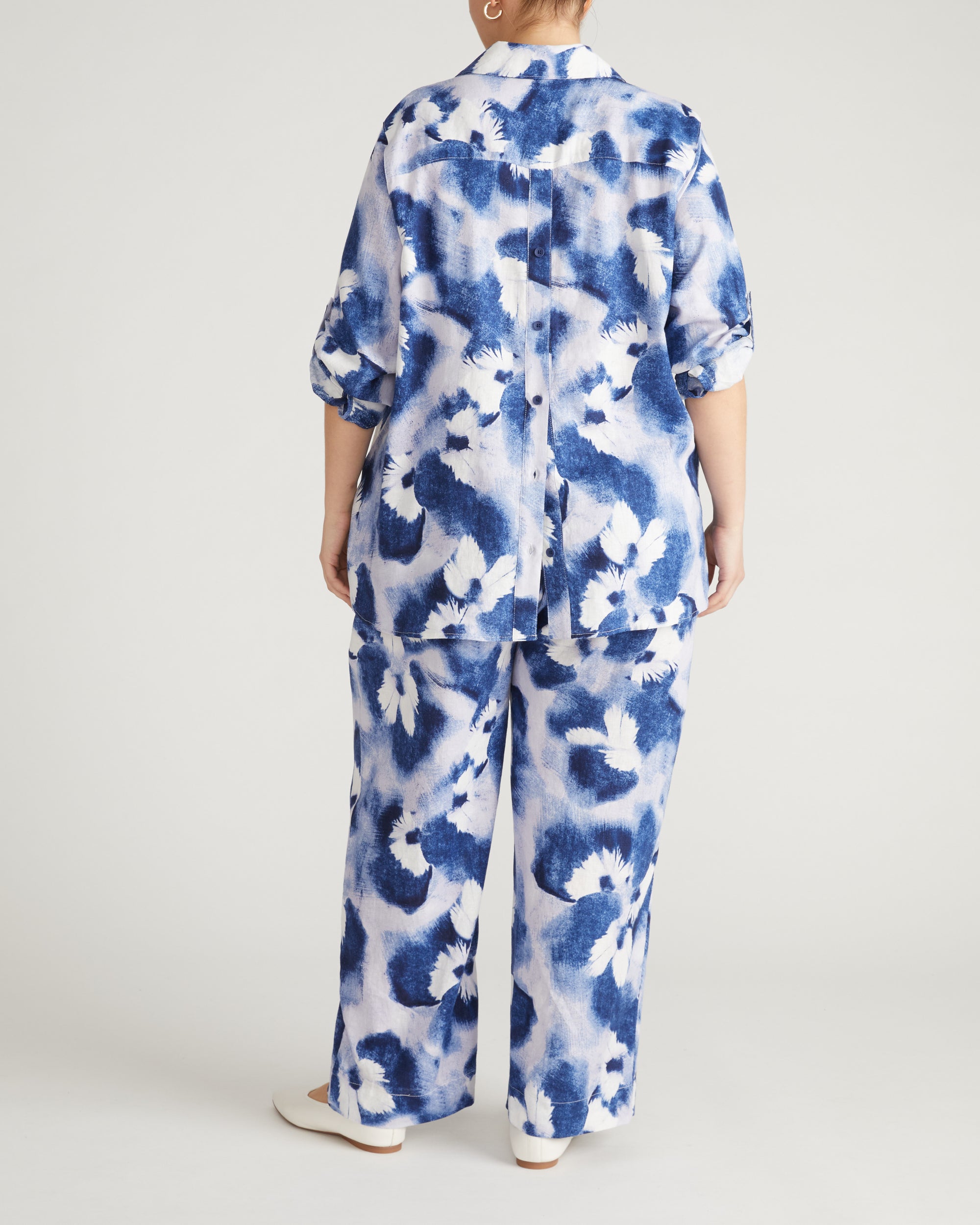 Button Back Linen Blend Polo Shirt - Blue Pressed Flower Print | Plus Size & Straight Size Women's Fashion | Universal Standard