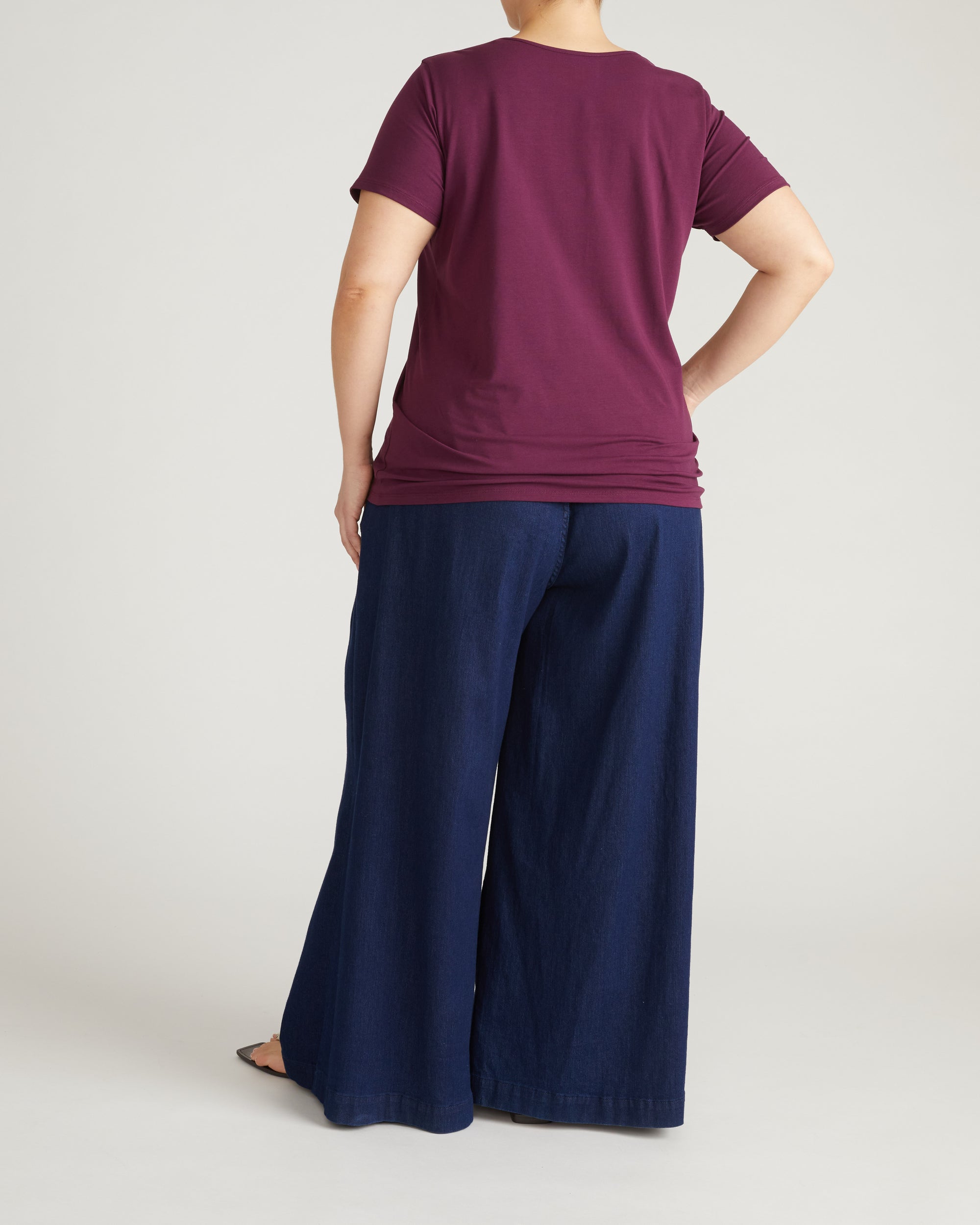 Scoop Neck Tee - Gamay | Plus Size & Straight Size Women's Fashion | Universal Standard