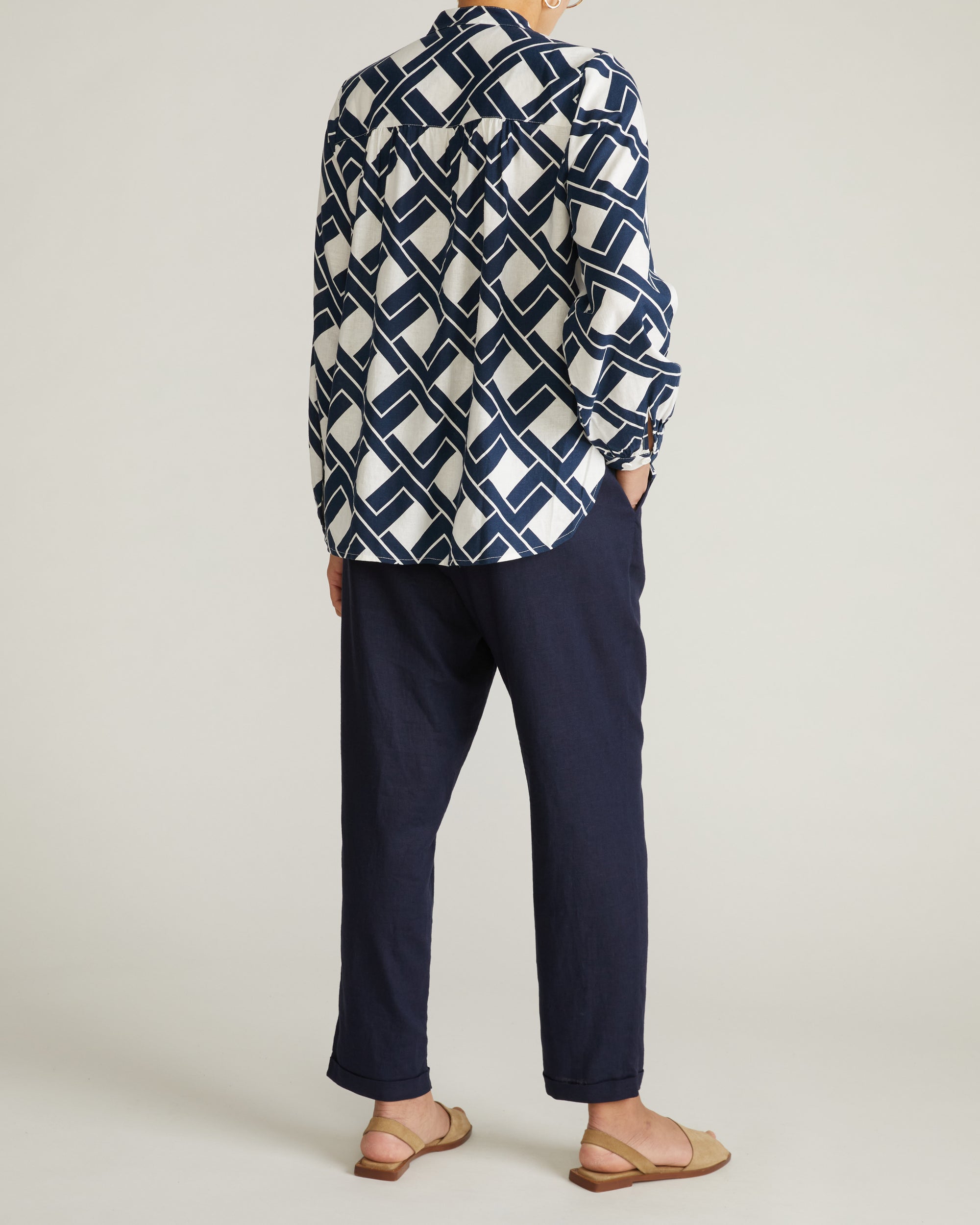 Avalon Linen Blouse - Geometrica Print | Plus Size & Straight Size Women's Fashion | Universal Standard