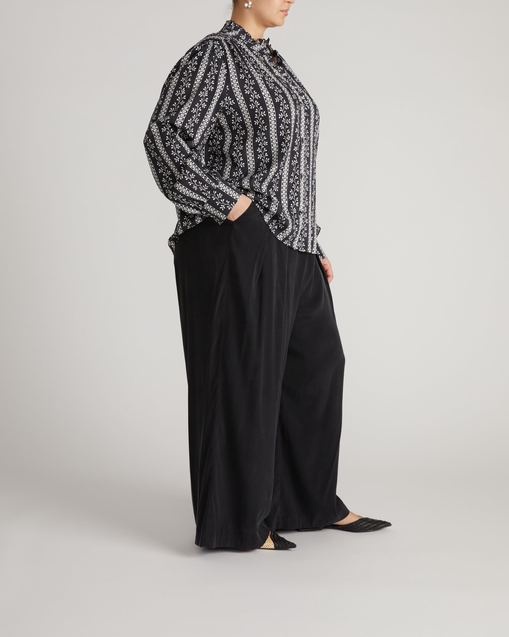 Endora Stretch Cupro Blouse - Florentine Print | Plus Size & Straight Size Women's Fashion | Universal Standard