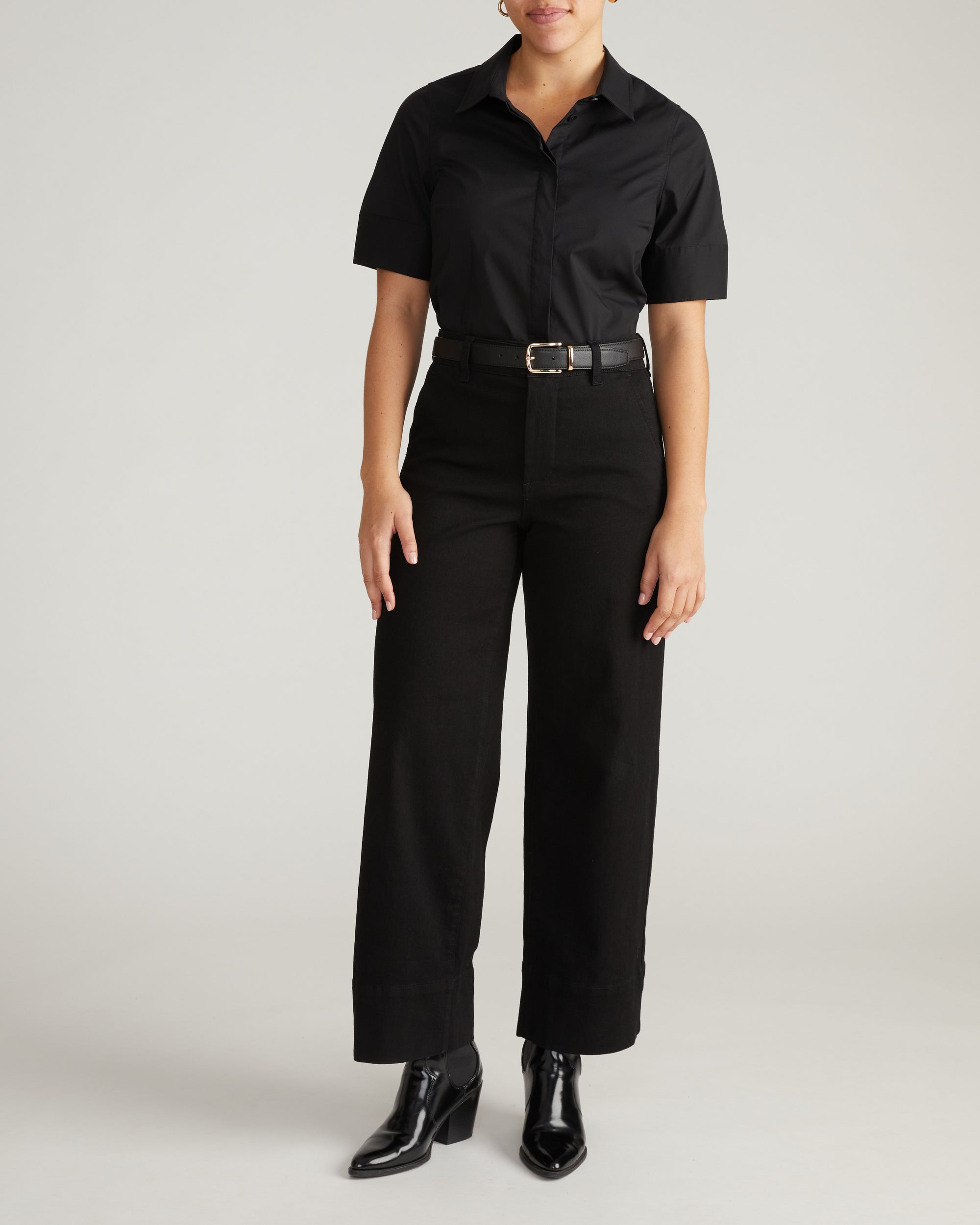 Elbe Stretch Poplin Short Sleeve Shirt - Black | Plus Size & Straight Size Women's Fashion | Universal Standard