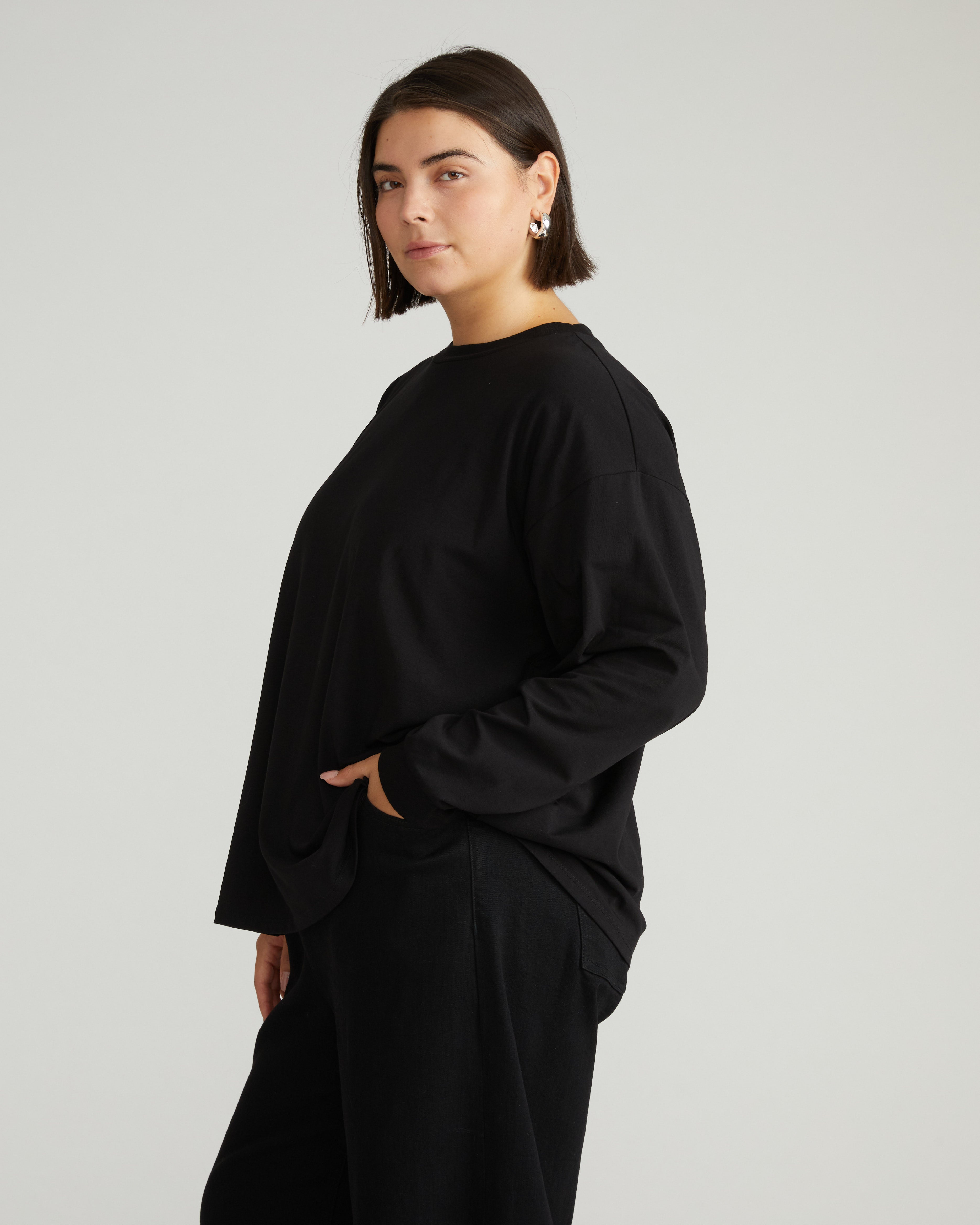 Long Sleeve Relaxed Tee - Black – Universal Standard