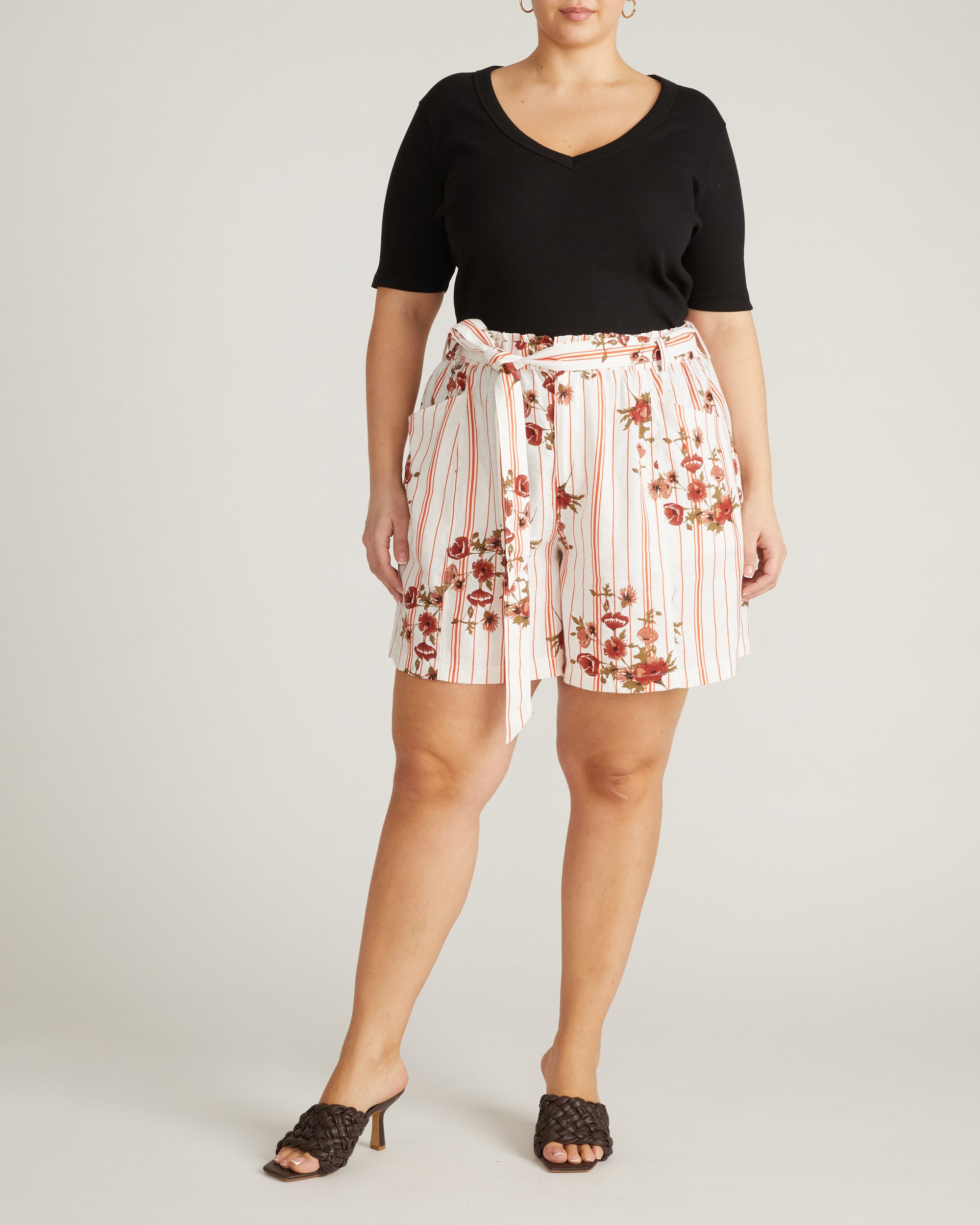 Classic V-Neck Ribbed Tee - Black | Plus Size & Straight Size Women's Fashion | Universal Standard