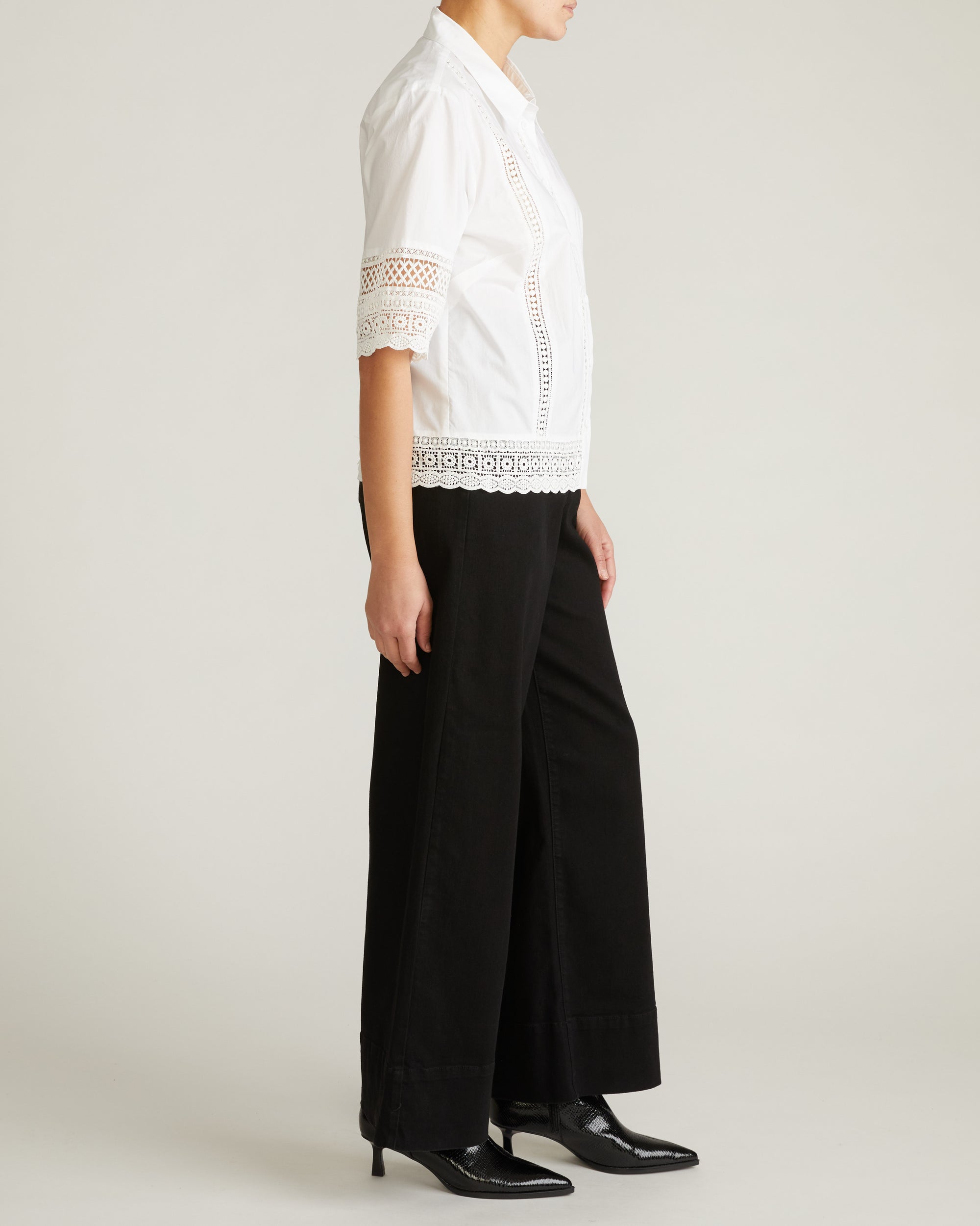 Woman wearing Dora Cotton Poplin Blouse - White from Universal Standard