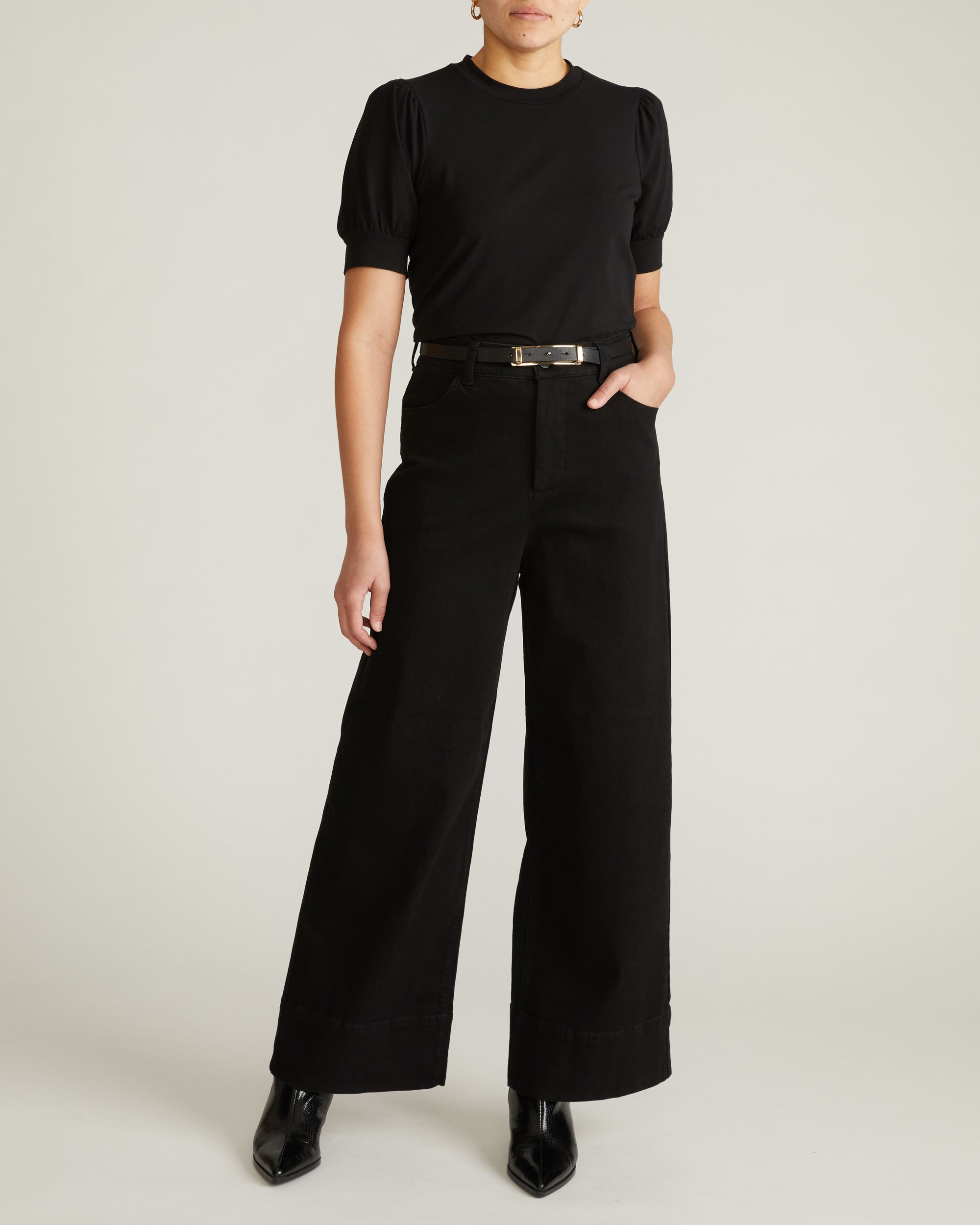 Pouf Sleeve Tee - Black | Plus Size & Straight Size Women's Fashion | Universal Standard