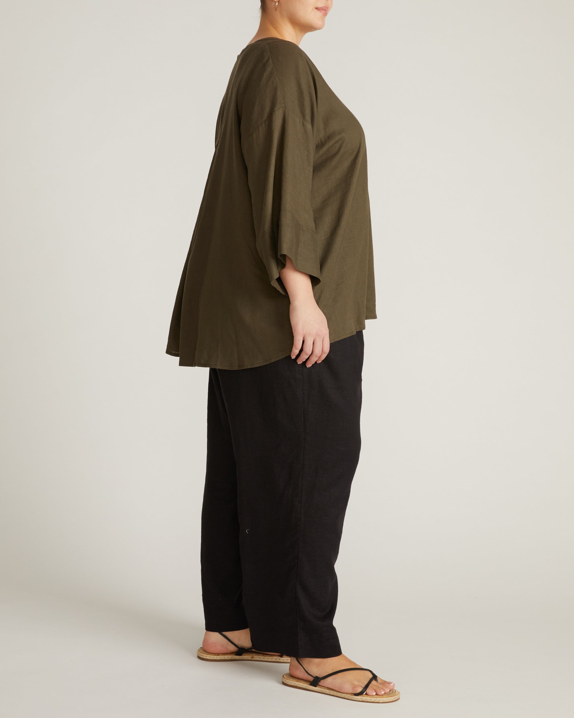 Elio V-Neck Linen Blend Top - Camo | Plus Size & Straight Size Women's Fashion | Universal Standard