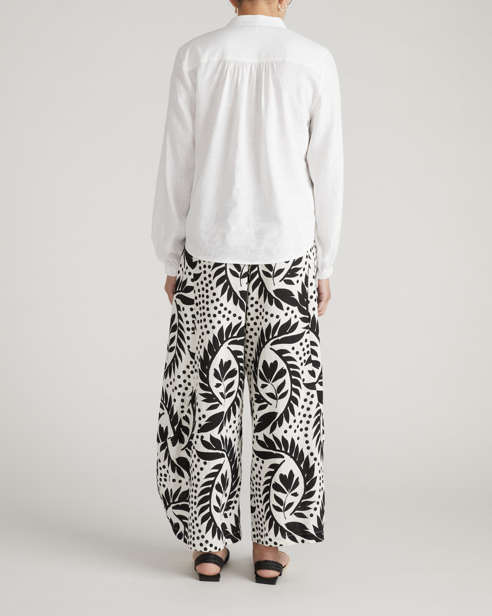 Frances Embroidered Linen Blouse - White | Plus Size & Straight Size Women's Fashion | Universal Standard