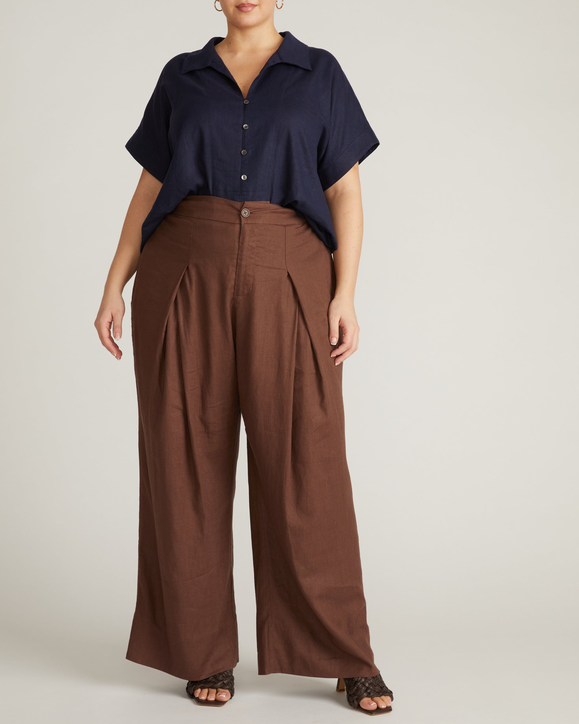 Sandy Short Sleeve Stretch Linen Blend Shirt - Navy | Plus Size & Straight Size Women's Fashion | Universal Standard