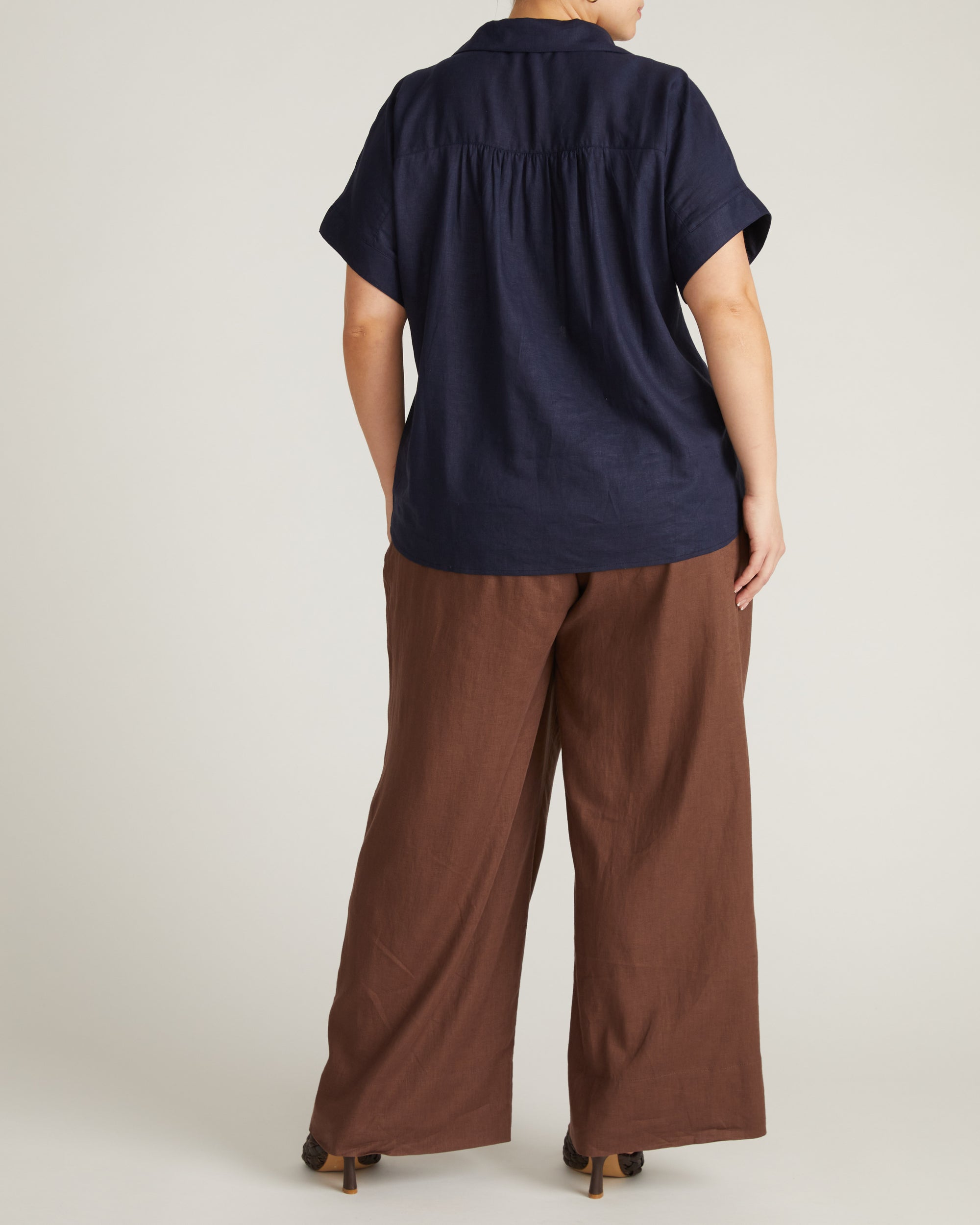 Sandy Short Sleeve Stretch Linen Blend Shirt - Navy | Plus Size & Straight Size Women's Fashion | Universal Standard