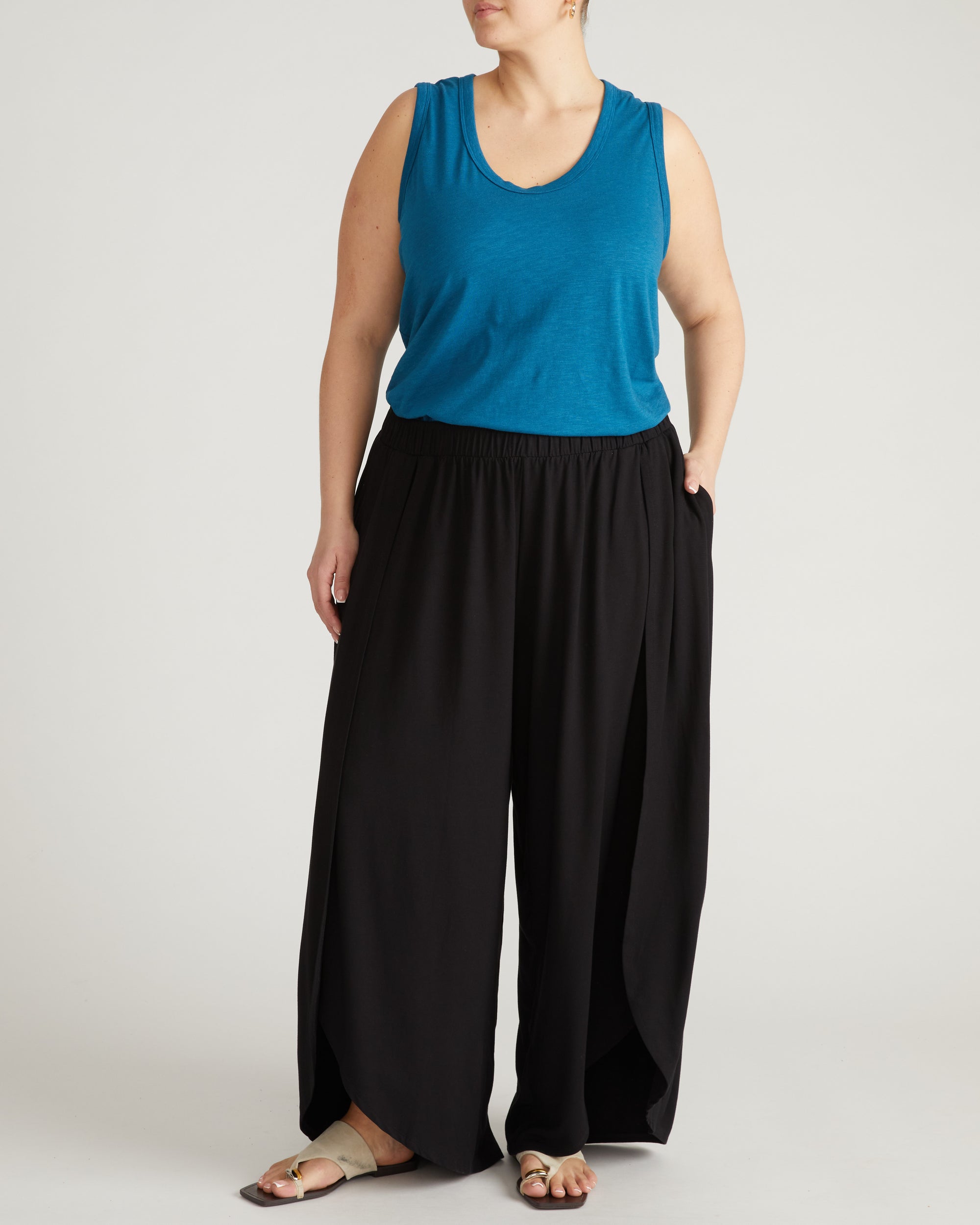 Light-As-Air Tank - Ink Blue | Plus Size & Straight Size Women's Fashion | Universal Standard