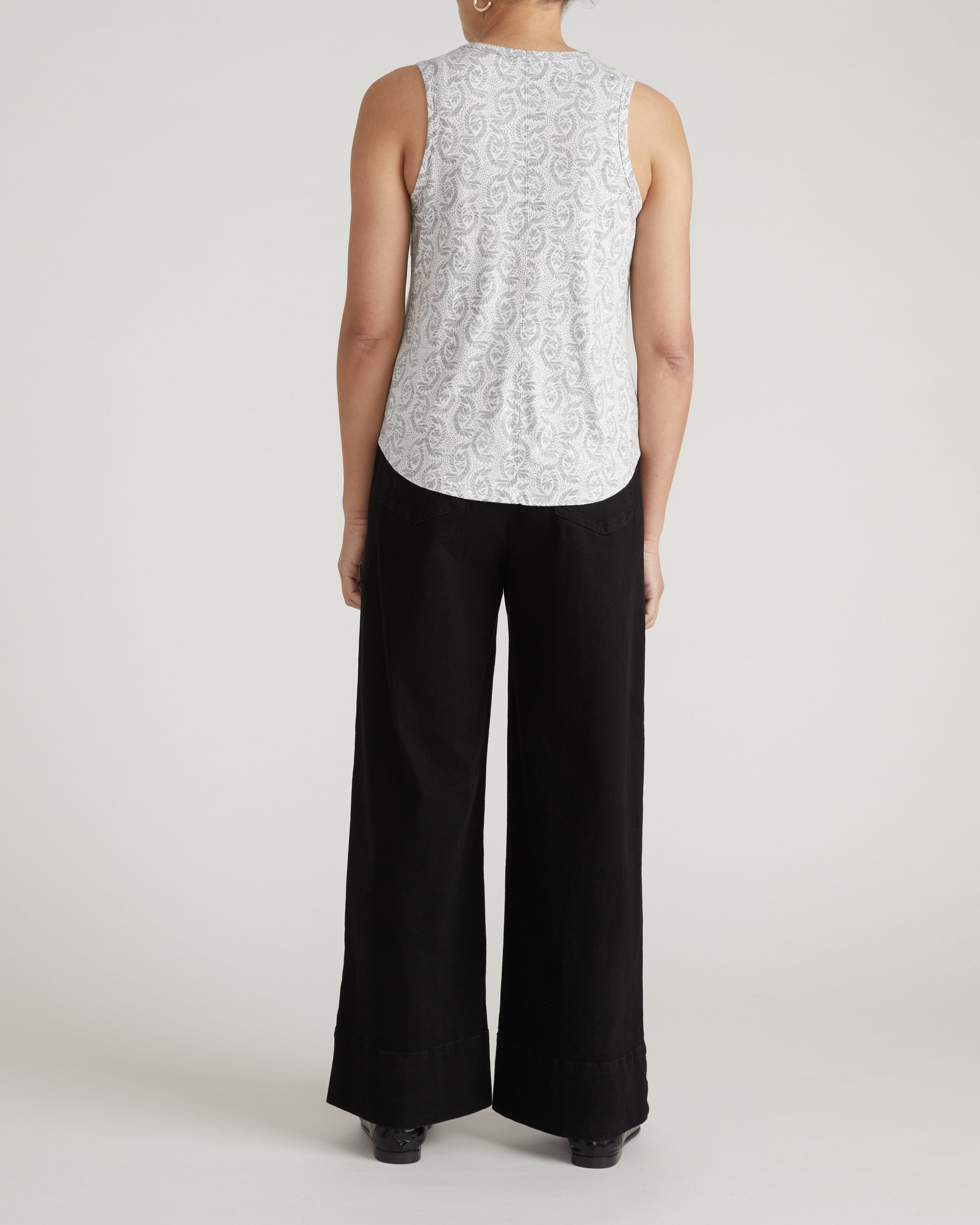 Light-As-Air Tank - Faded Print | Plus Size & Straight Size Women's Fashion | Universal Standard