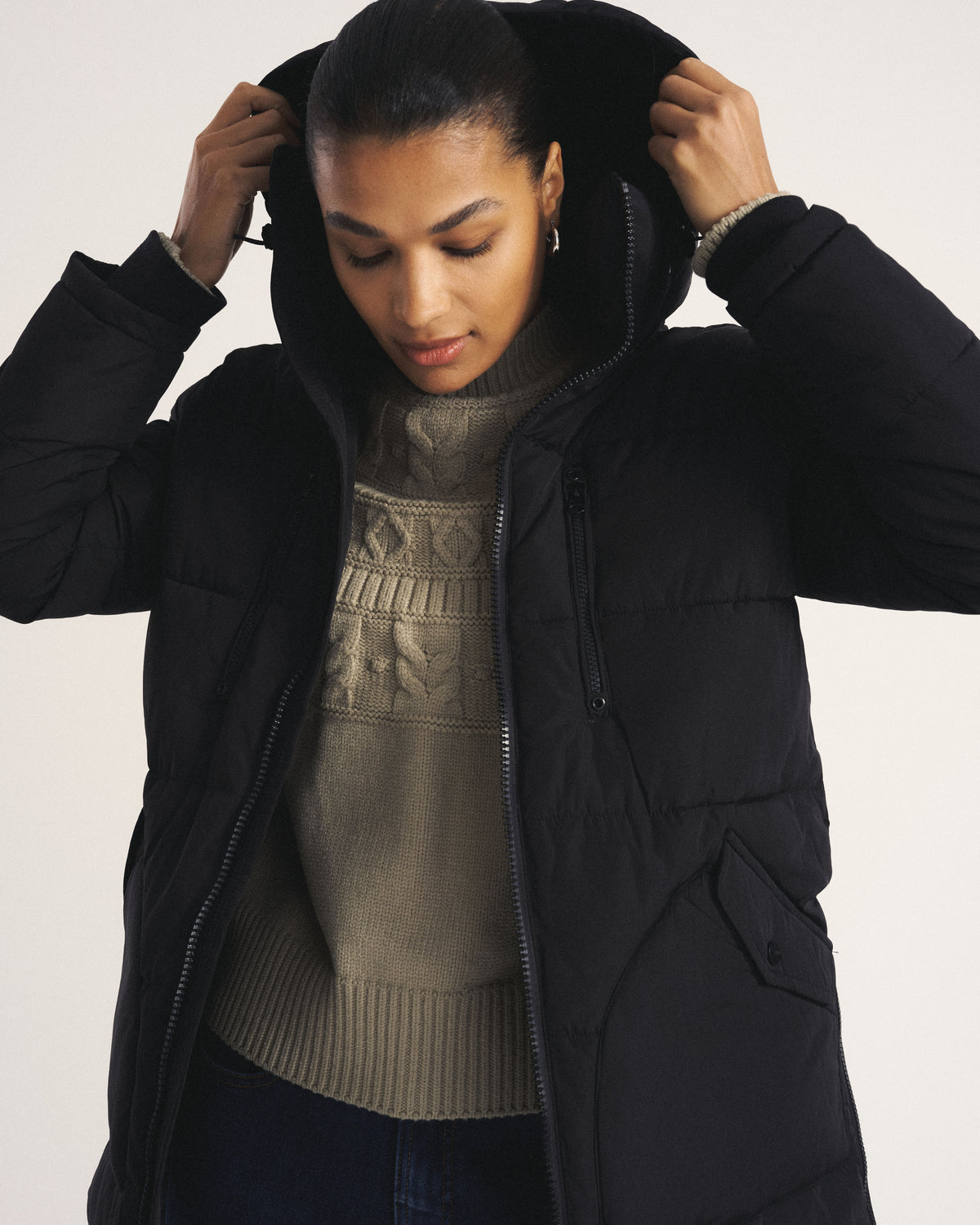 Matterhorn Mid Hooded Puffer - Black | Plus Size & Straight Size Women's Fashion | Universal Standard