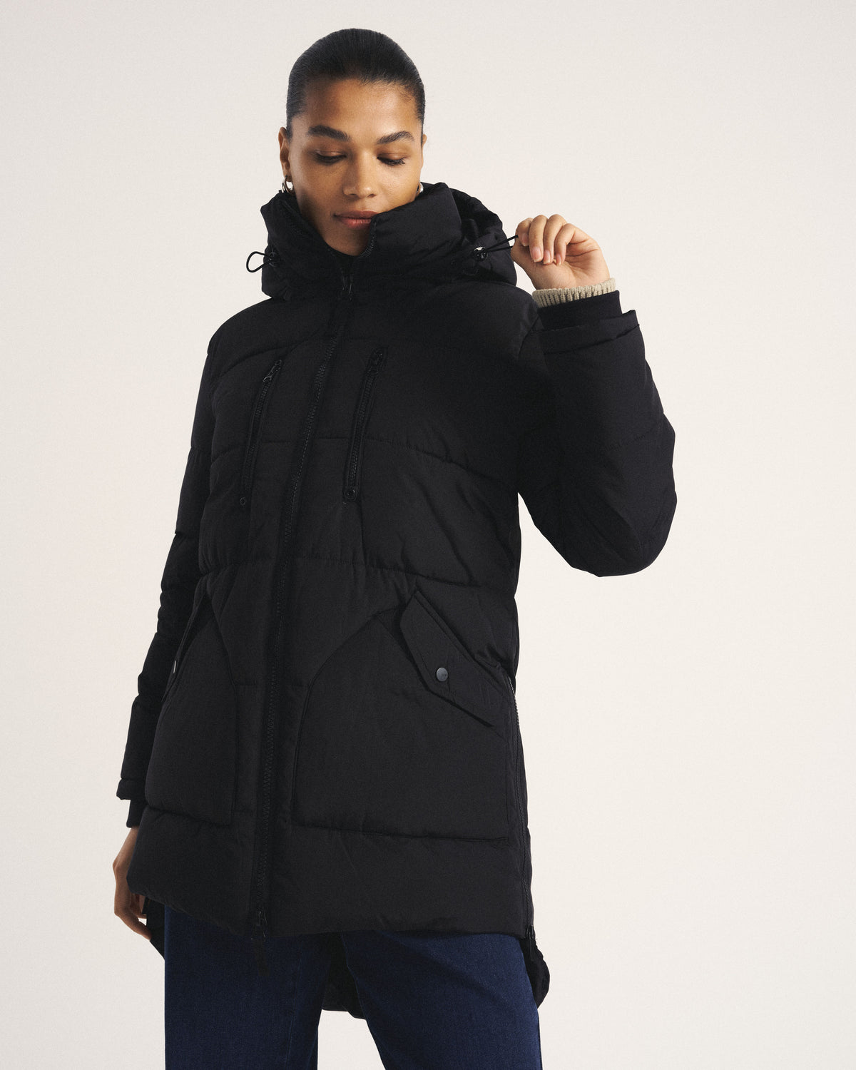 Matterhorn Mid Hooded Puffer - Black | Plus Size & Straight Size Women's Fashion | Universal Standard