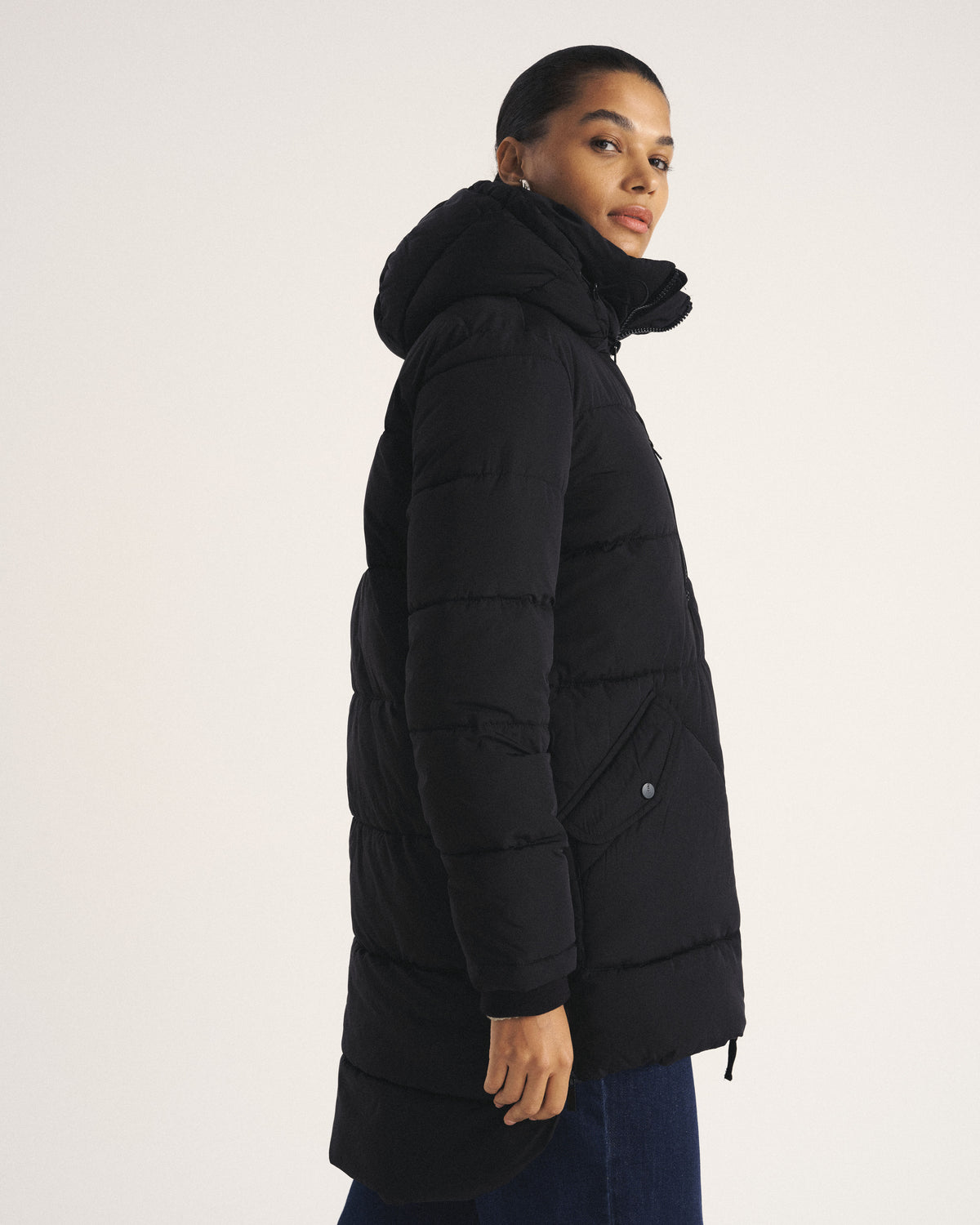 Matterhorn Mid Hooded Puffer - Black | Plus Size & Straight Size Women's Fashion | Universal Standard