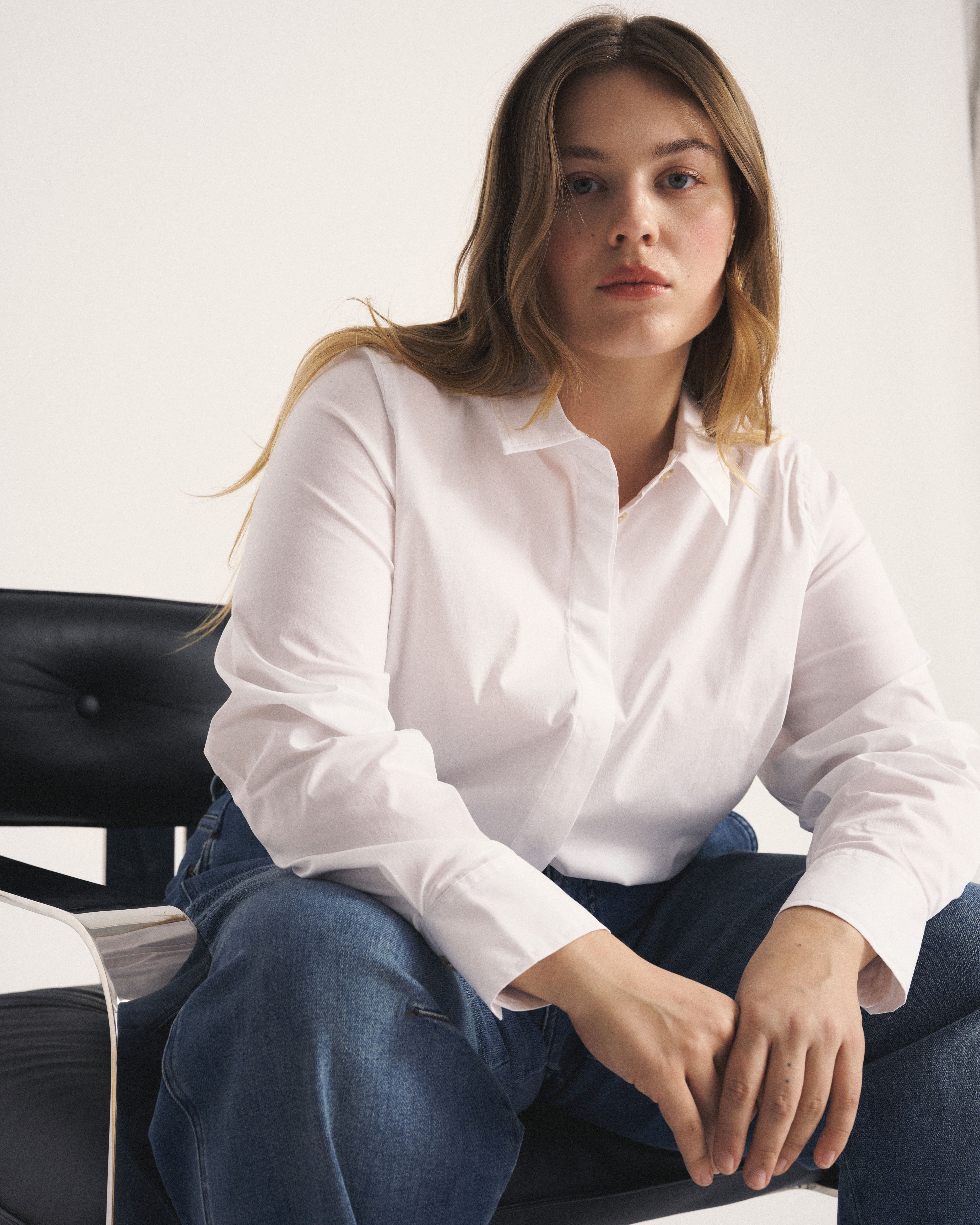 Elbe Stretch Poplin Shirt Classic Fit - White | Plus Size & Straight Size Women's Fashion | Universal Standard