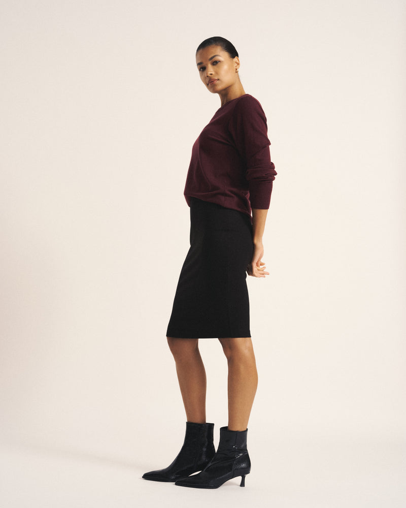 Danube Ponte Skirt - Black | Plus Size & Straight Size Women's Fashion | Universal Standard