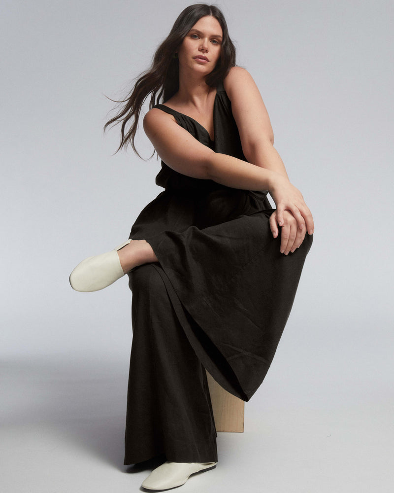 Promenade Linen Blend Jumpsuit - Black | Plus Size & Straight Size Women's Fashion | Universal Standard