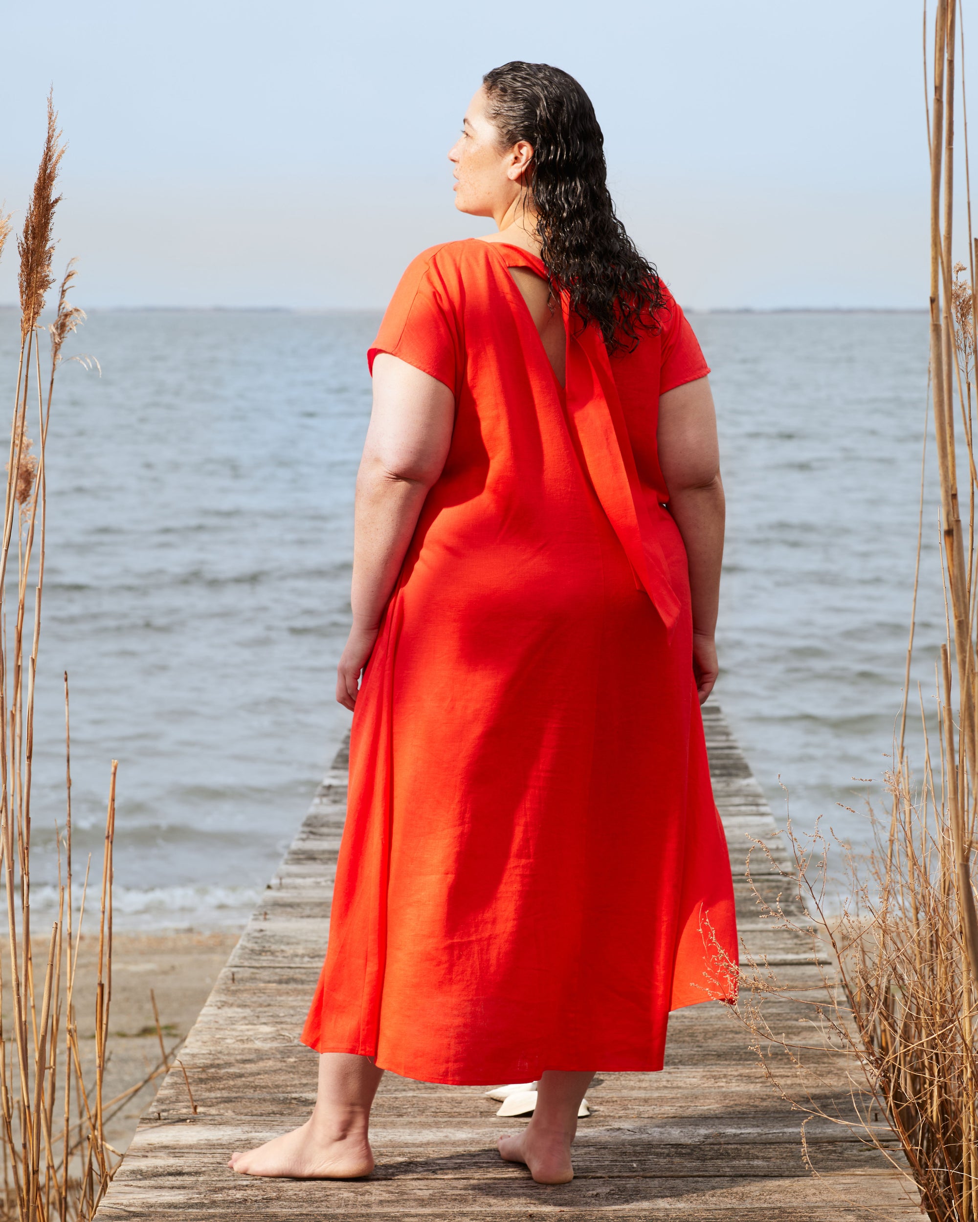 Universal Standard Women's Louvre Tie Back Maxi Dress - Red - Maxi dresses Universal Standard Women's Louvre Tie Back Maxi Dress - Red - Maxi dresses