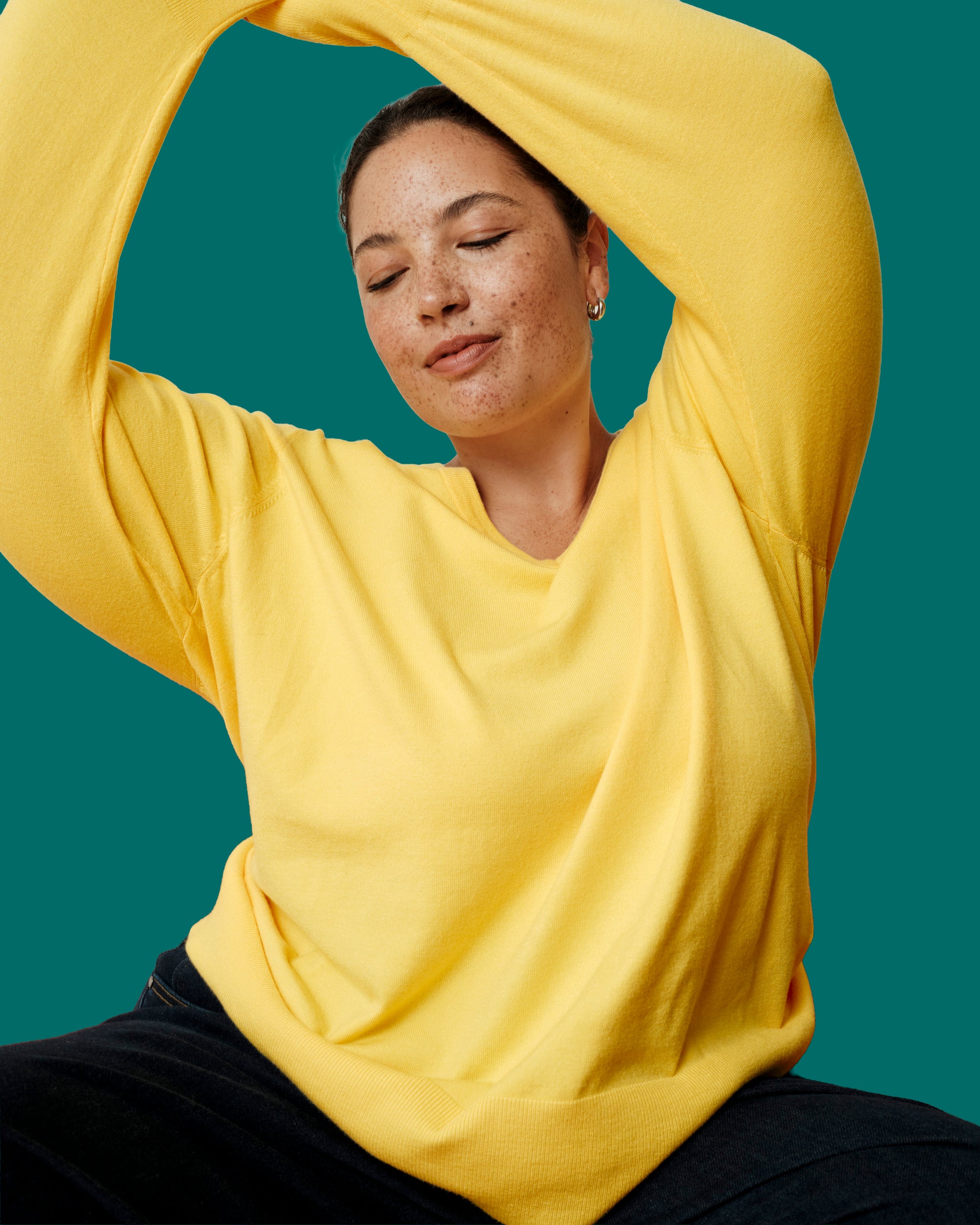 Savvy Fine Knit V Sweater - Banana Pudding