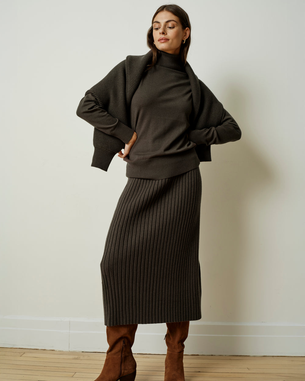 Renee Savvy Fine Knit Raglan Turtleneck - Graphite